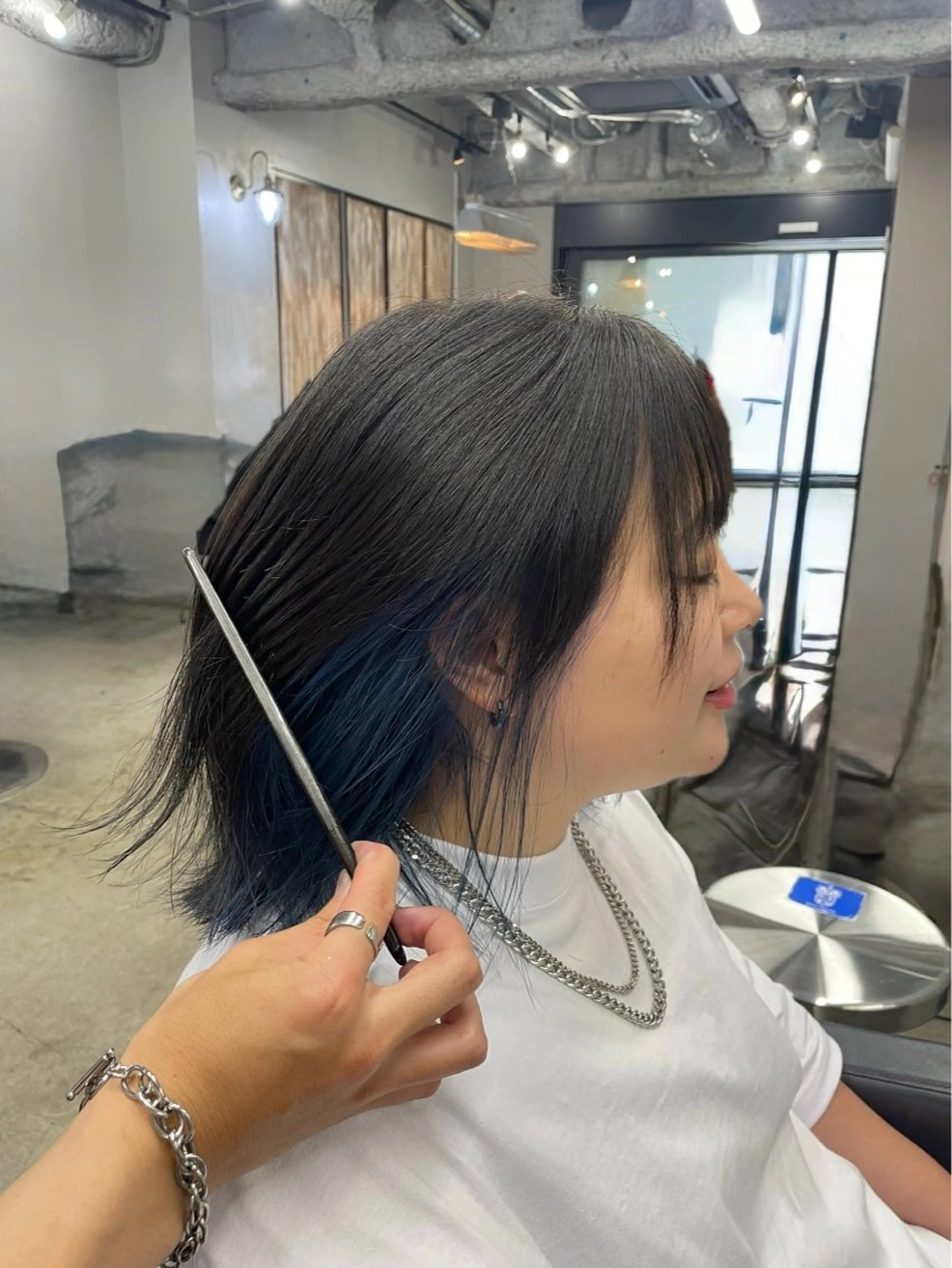 セミロング カラー 黒髪 ブルーカラー ブルーブラック インナーカラー ヘアカラー トリートメント メンズカット/パーマ 艶カラーTAIGA︎のヘアスタイル