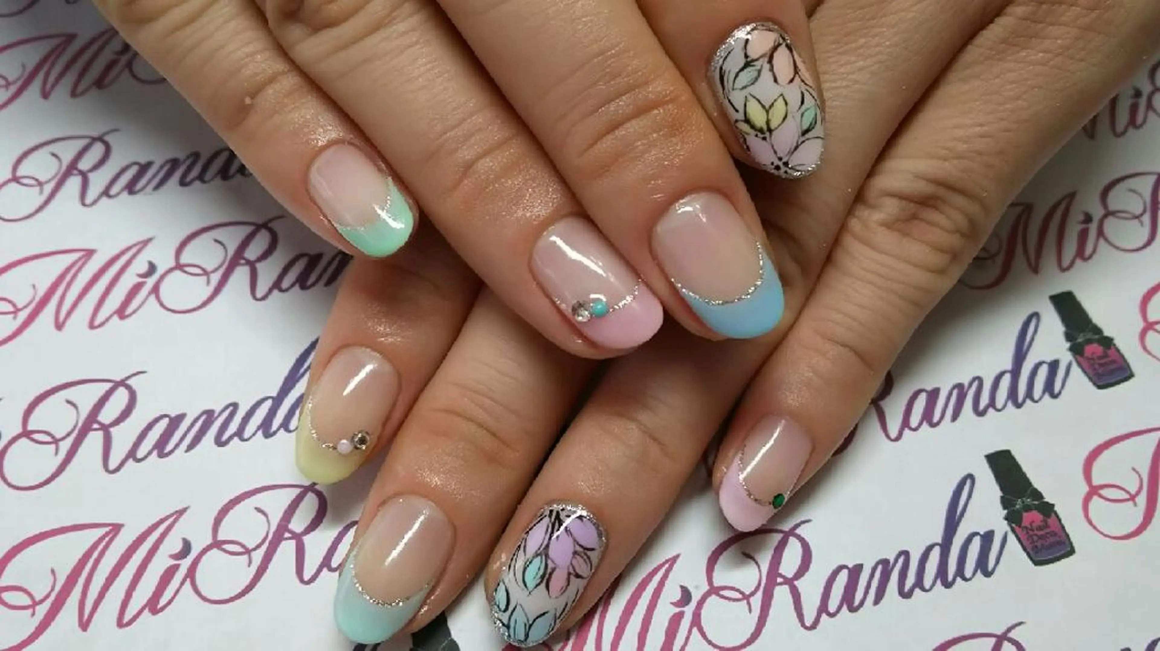 ネイル ショート カラー フレンチネイル パステルネイル MiRanda Nail所属・MiRanda 保坂 舞のネイルデザイン