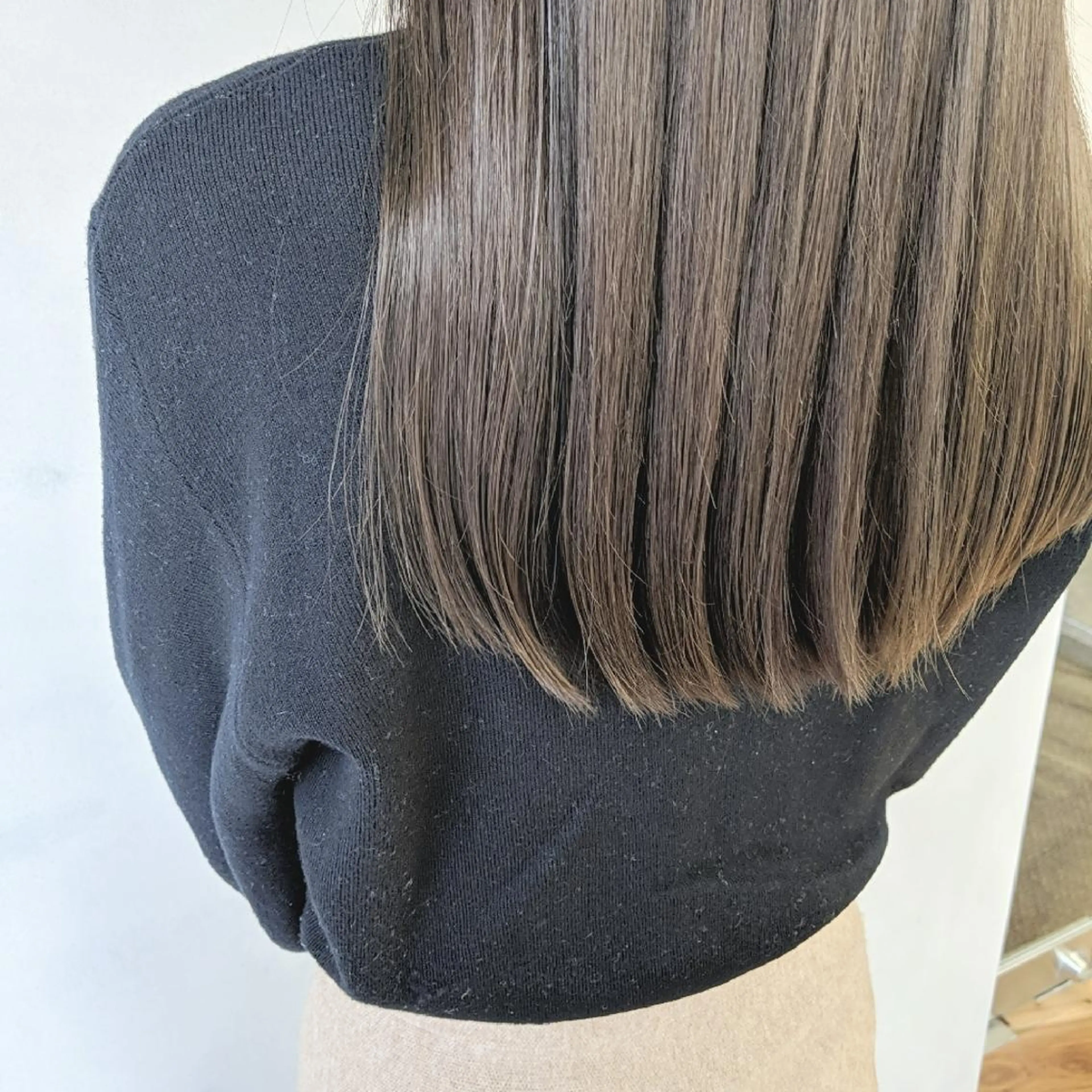 ロング カラー ベージュカラー PRIVATE SALON EYES所属・EYES リアのマツエク・マツパデザイン