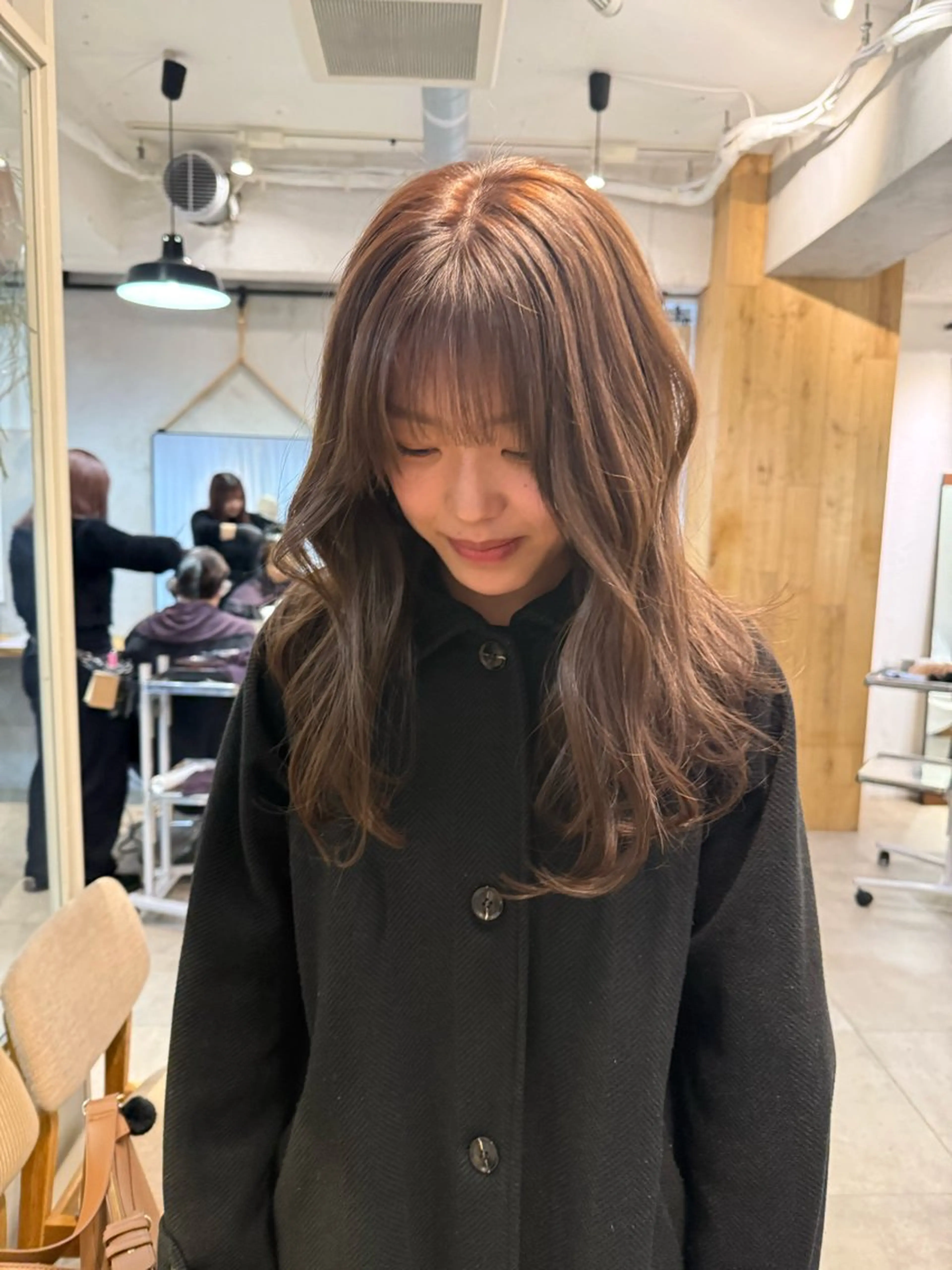 ロング カラー ミルクティー× グレージュMOMOのヘアスタイル