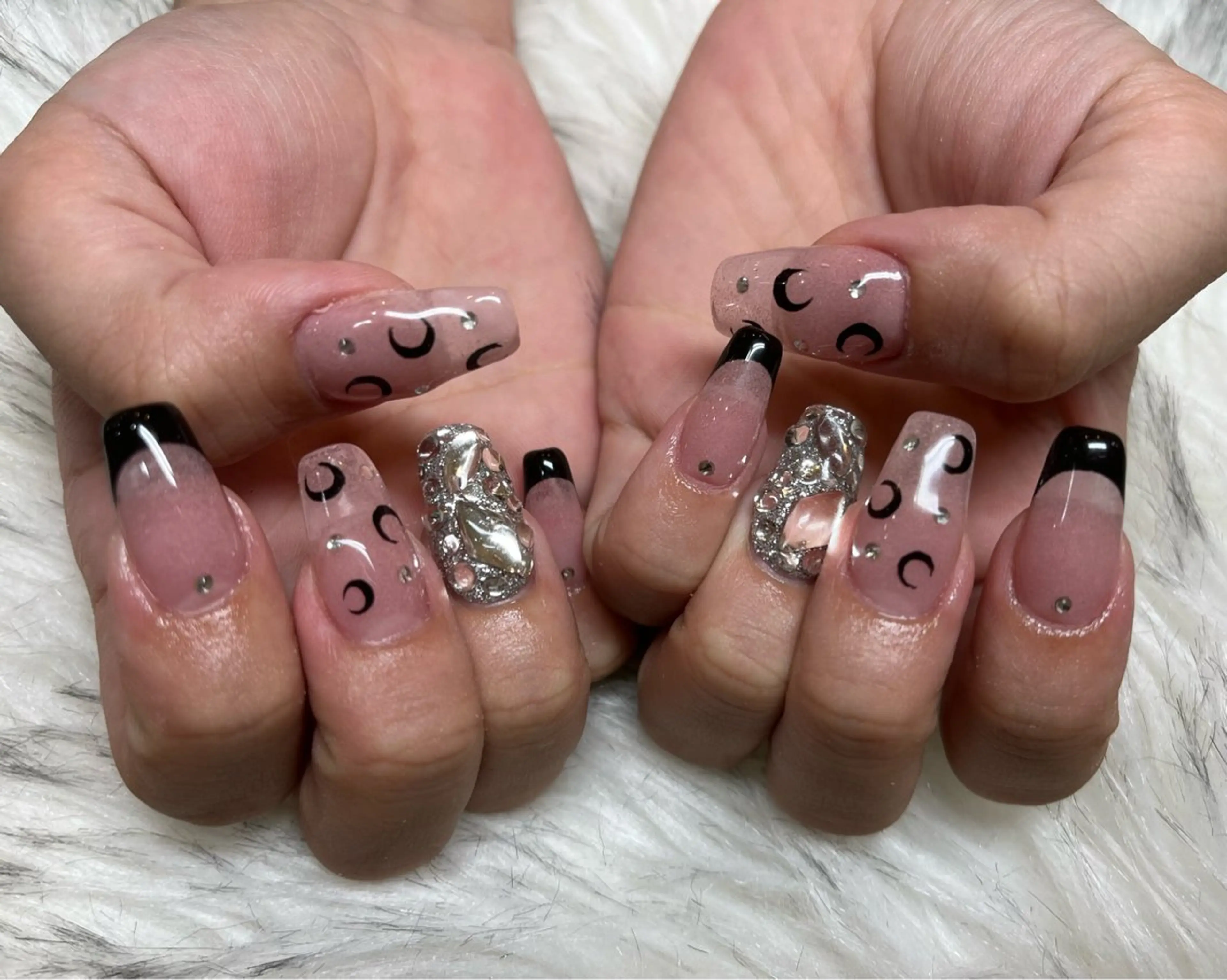 ネイル SOARE🤍 🤍のネイルデザイン