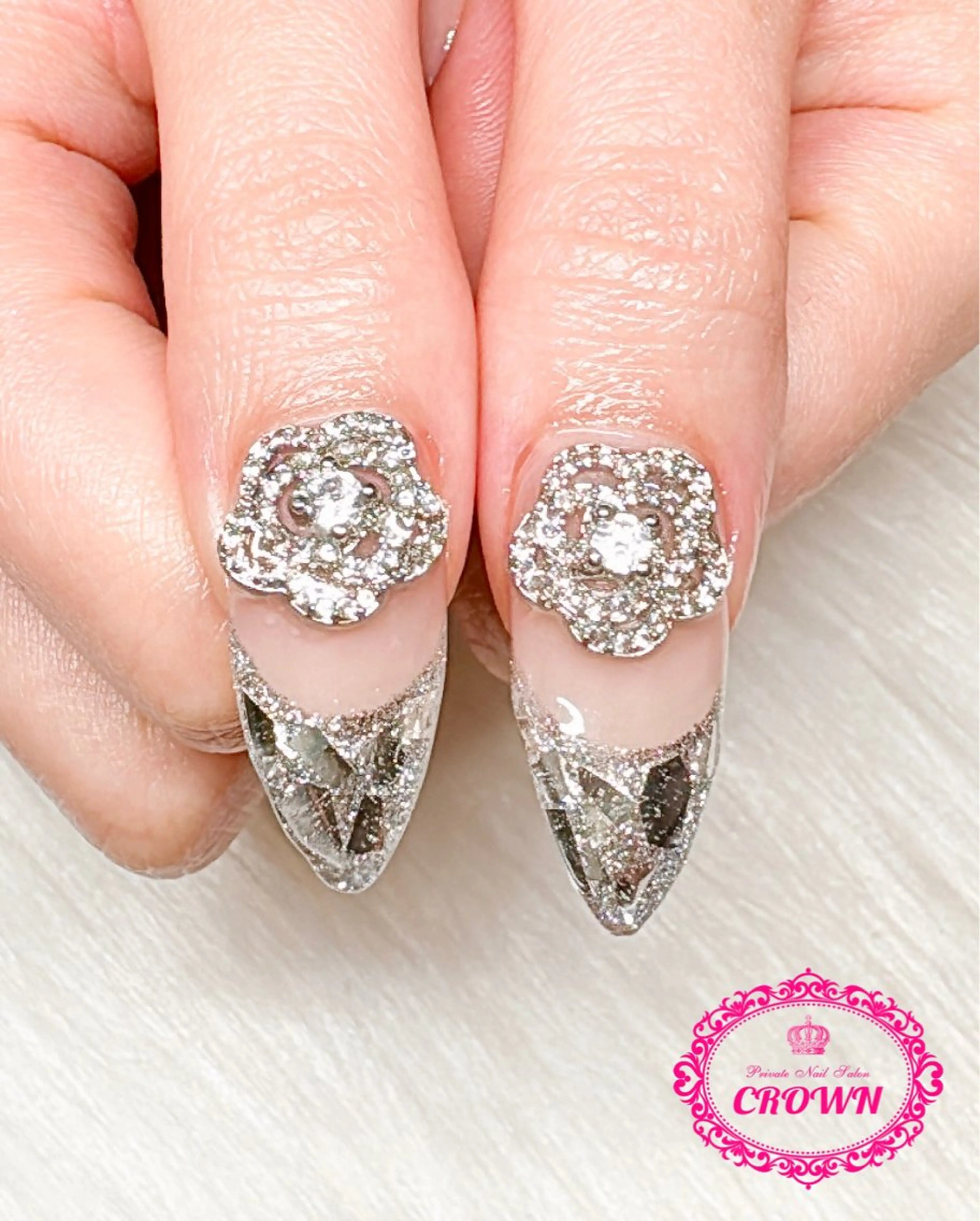 ネイル CROWN プライベートサロンのネイルデザイン