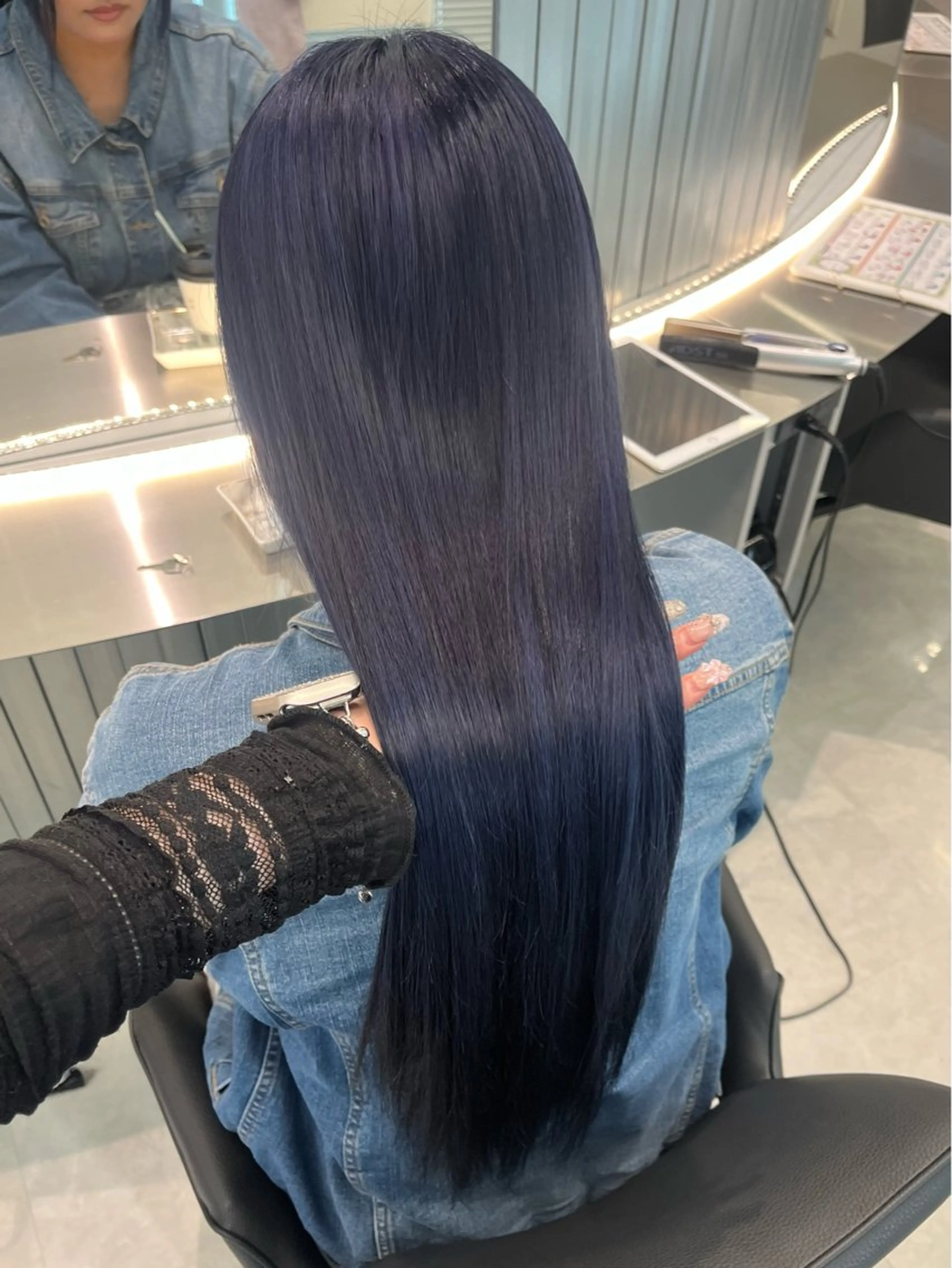 ロング ブリーチカラー うたのヘアスタイル