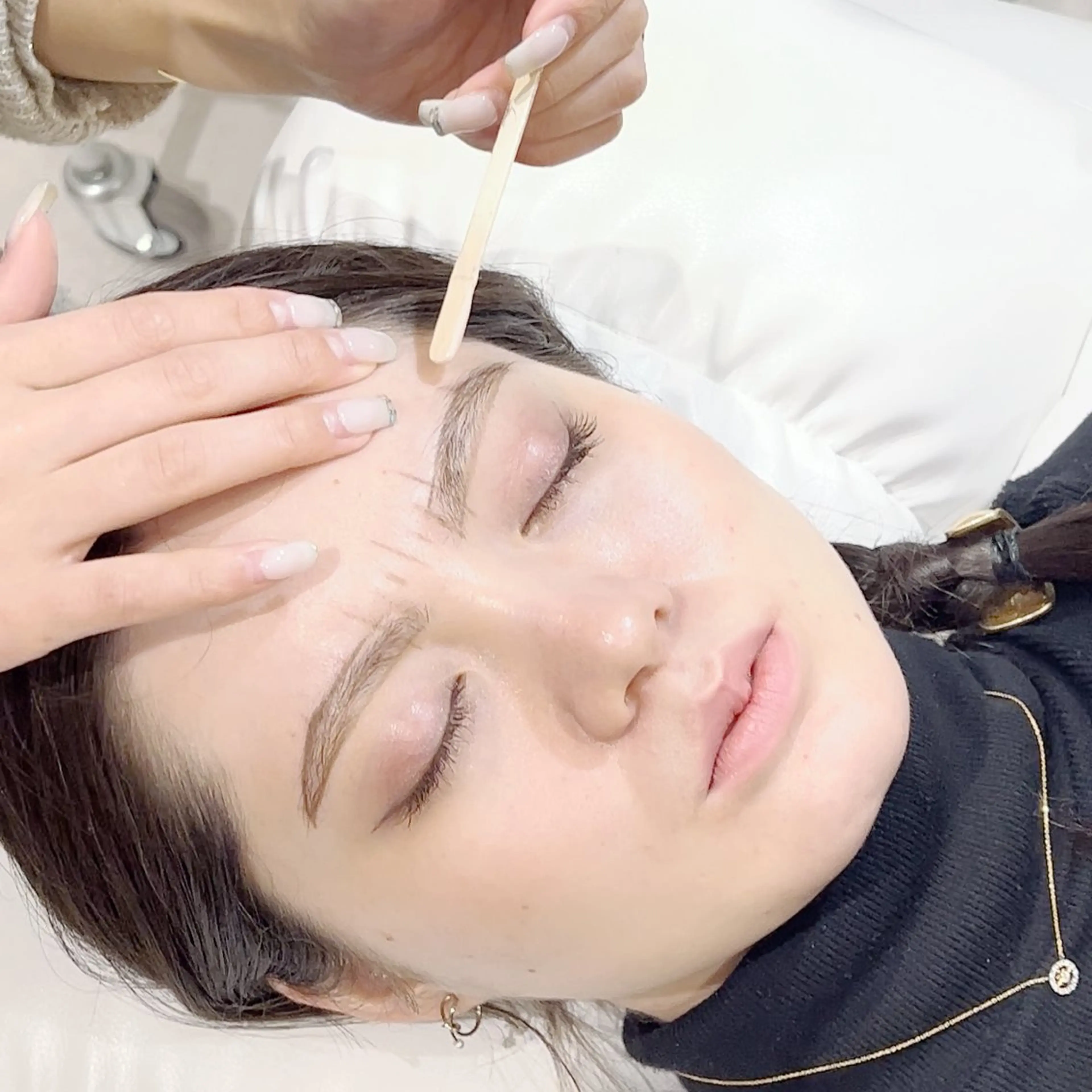 🌟メンズも可🌟美眉wax（骨格に合わせて型取りをし、wax脱毛したのち毛量調整のまびきをします。）メンズ¥6,000の写真