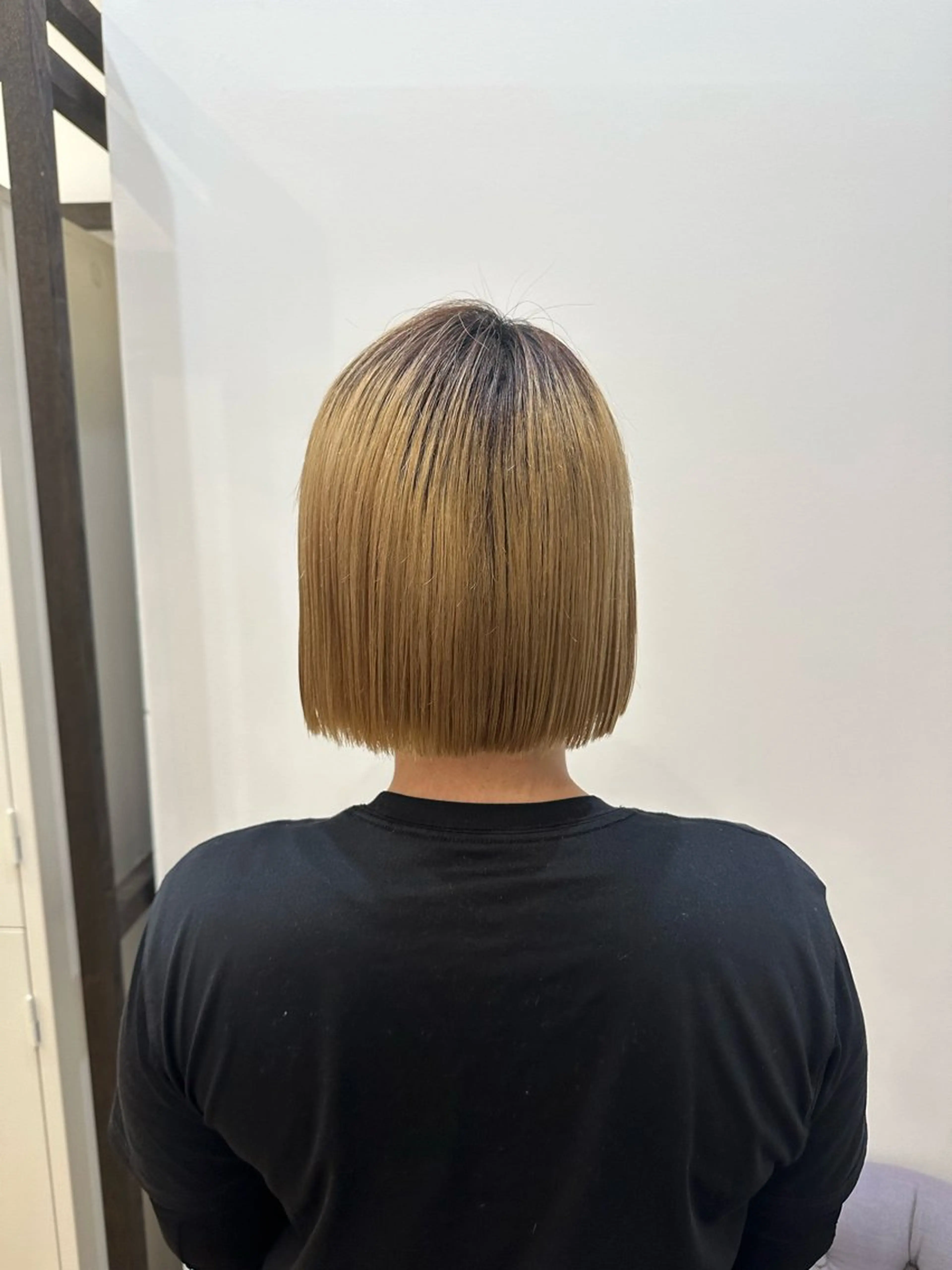 ショート ボブ ロジェブルー 川合【和泉中央】のヘアスタイル