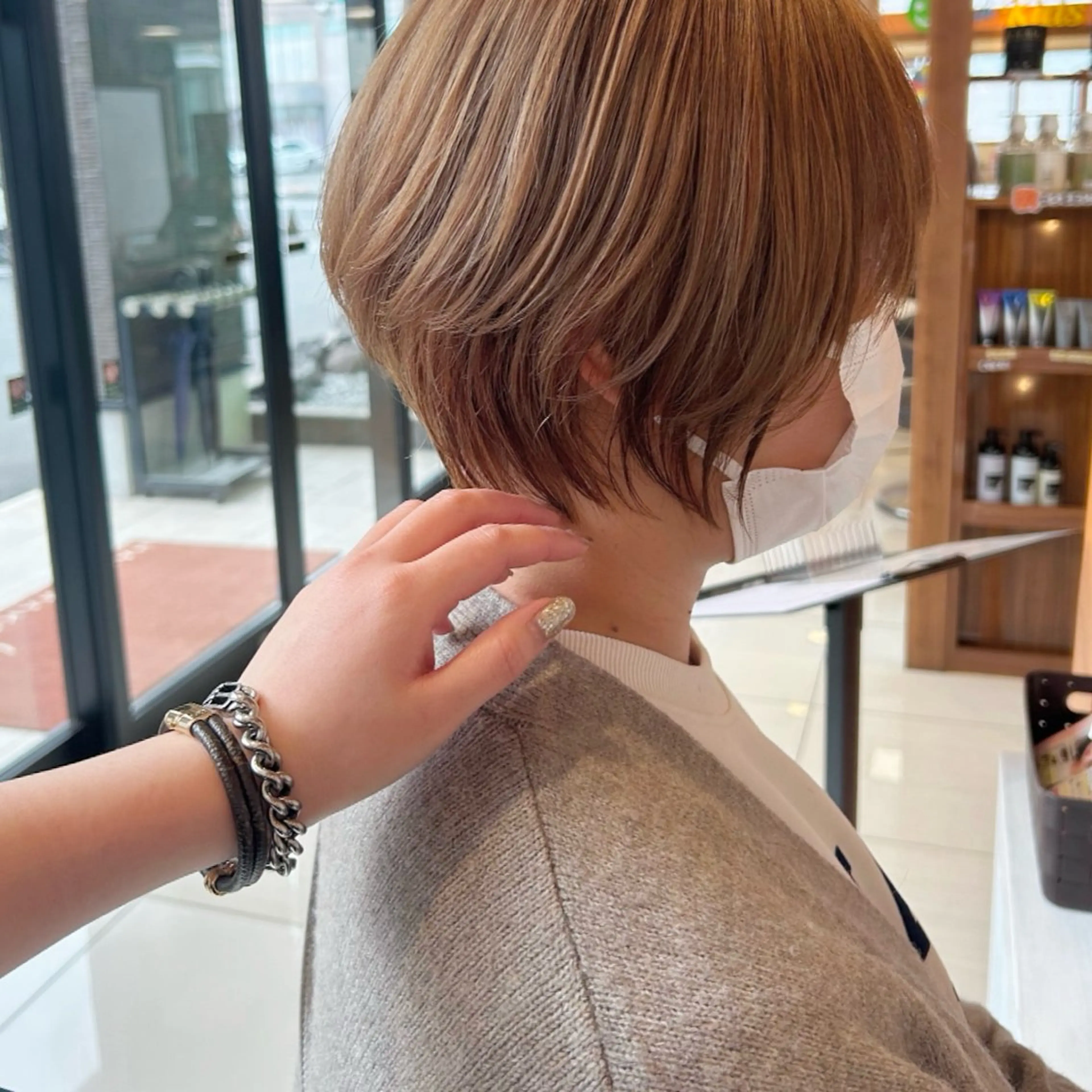 ショート カラー ベージュカラー ミルクティーベージュ ショートヘア EARTH🫧 涼香のヘアスタイル