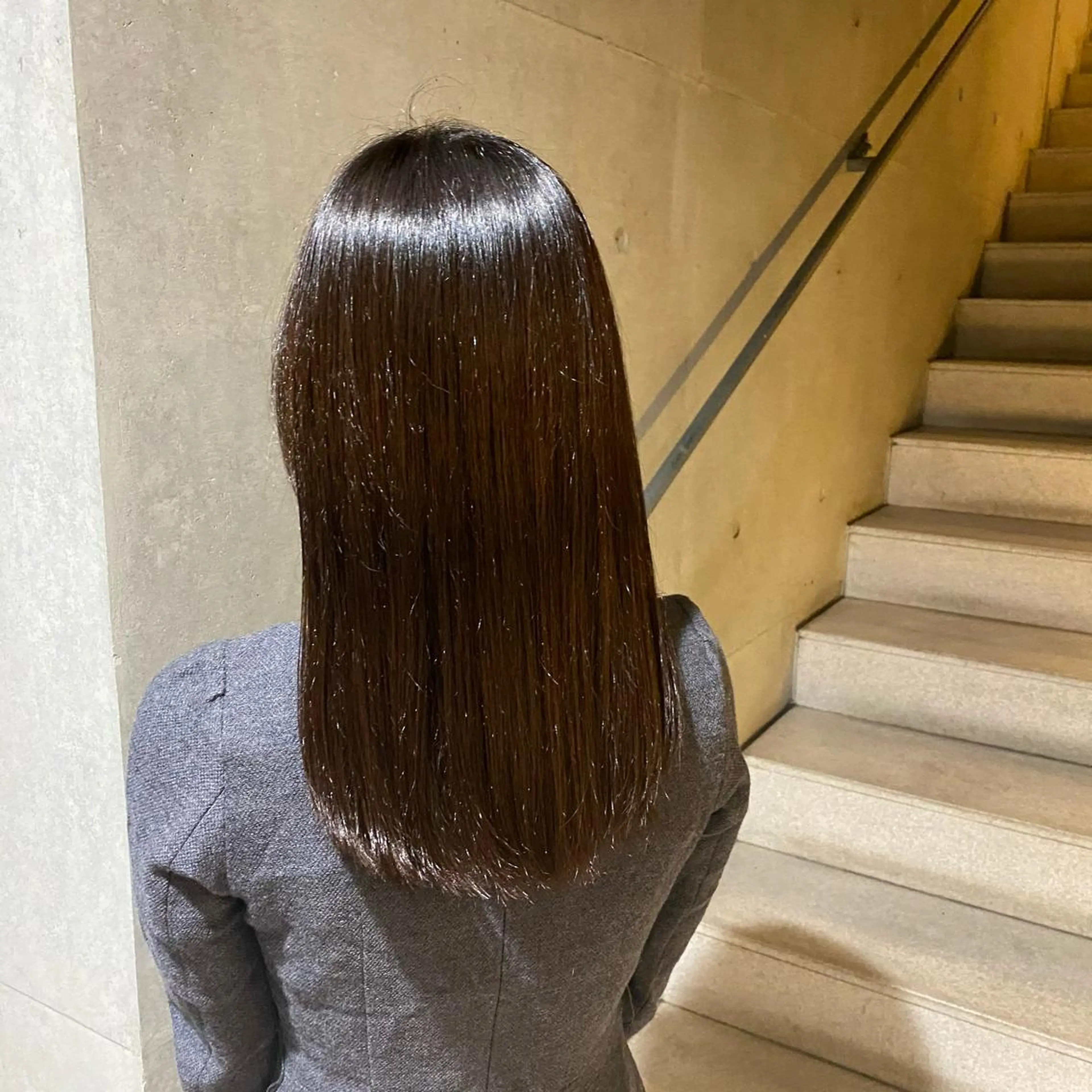 セミロング INORI /フェイスレイヤーのヘアスタイル