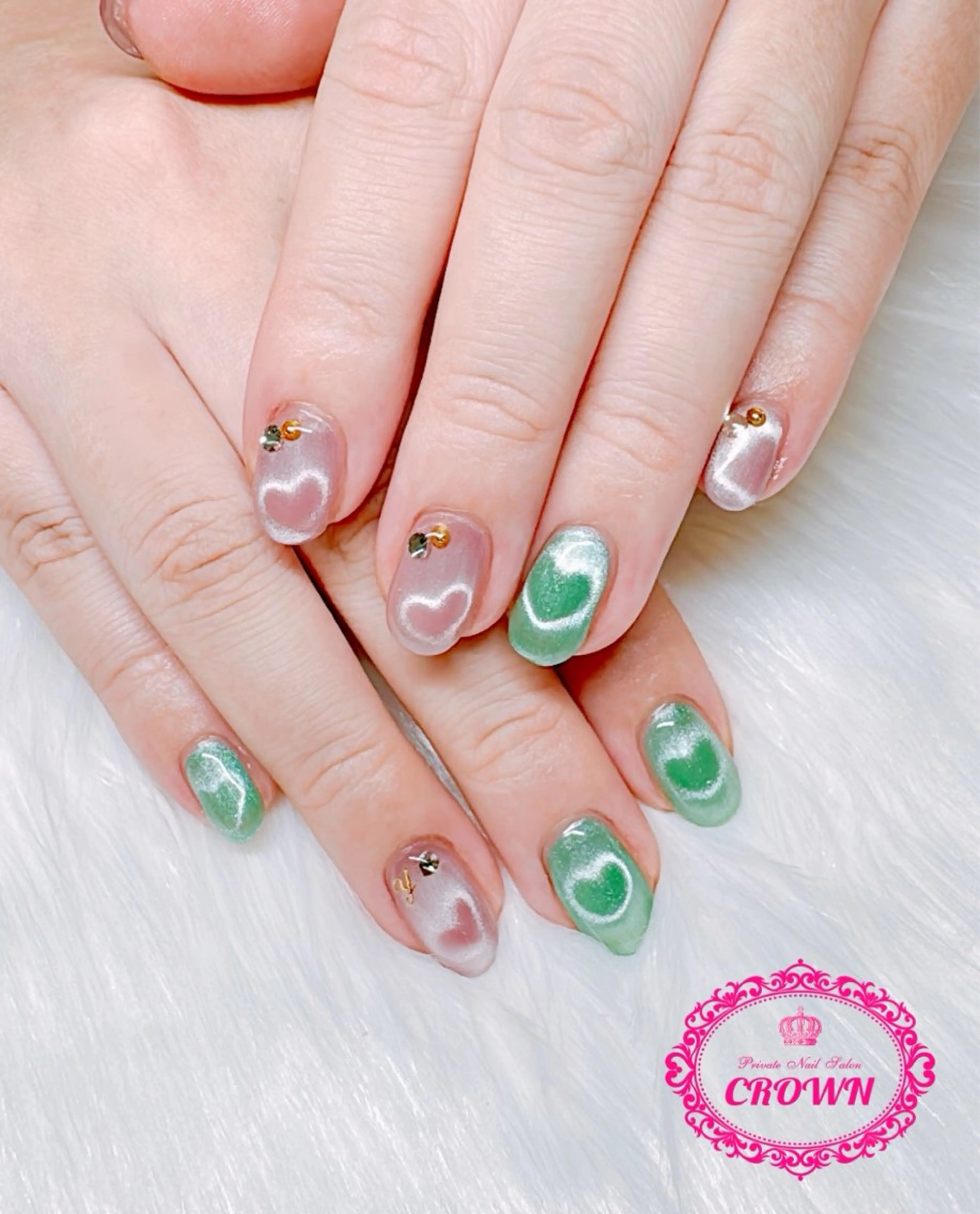 ネイル CROWN プライベートサロンのネイルデザイン