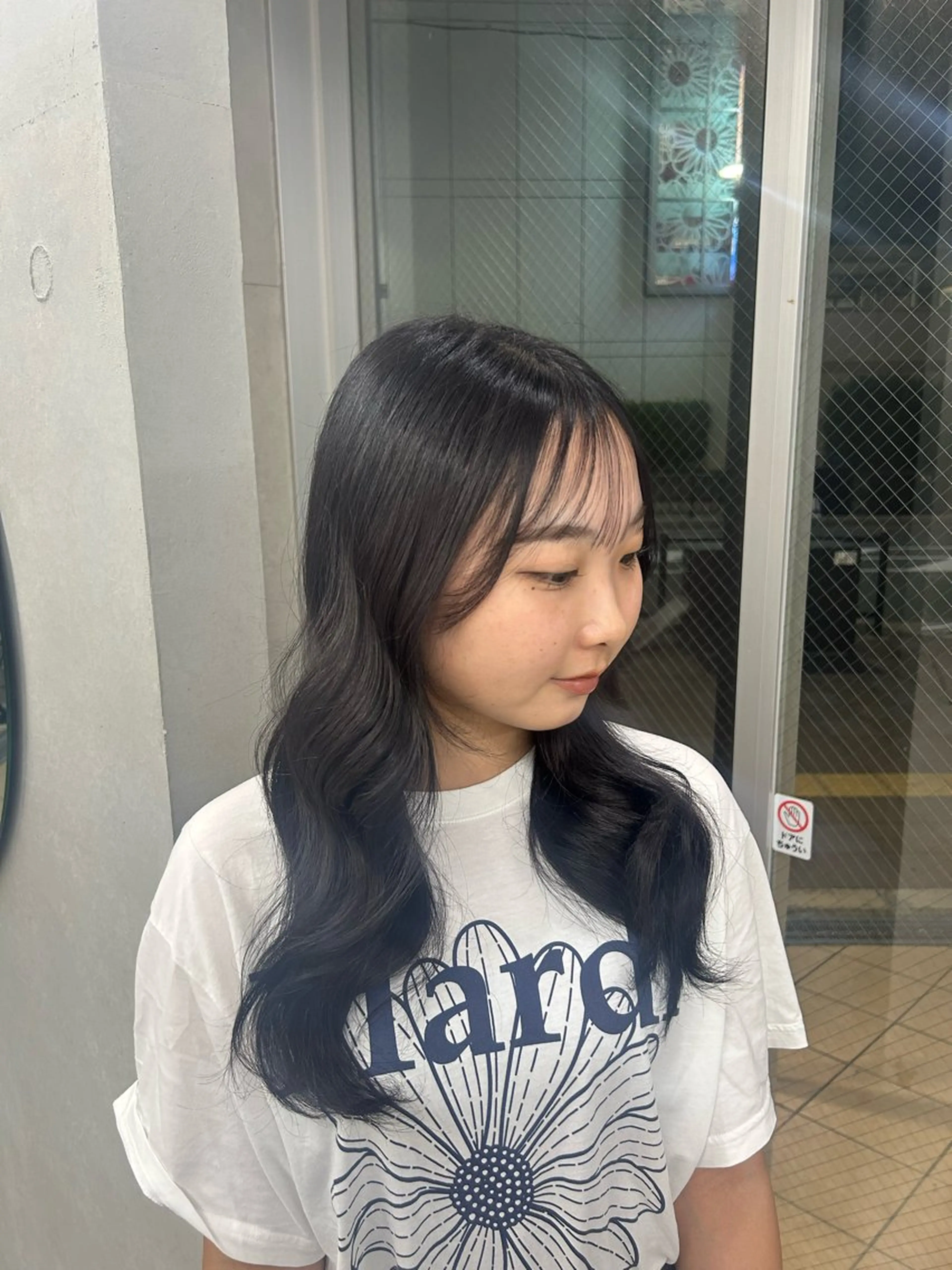 ロング IO イオリのヘアスタイル