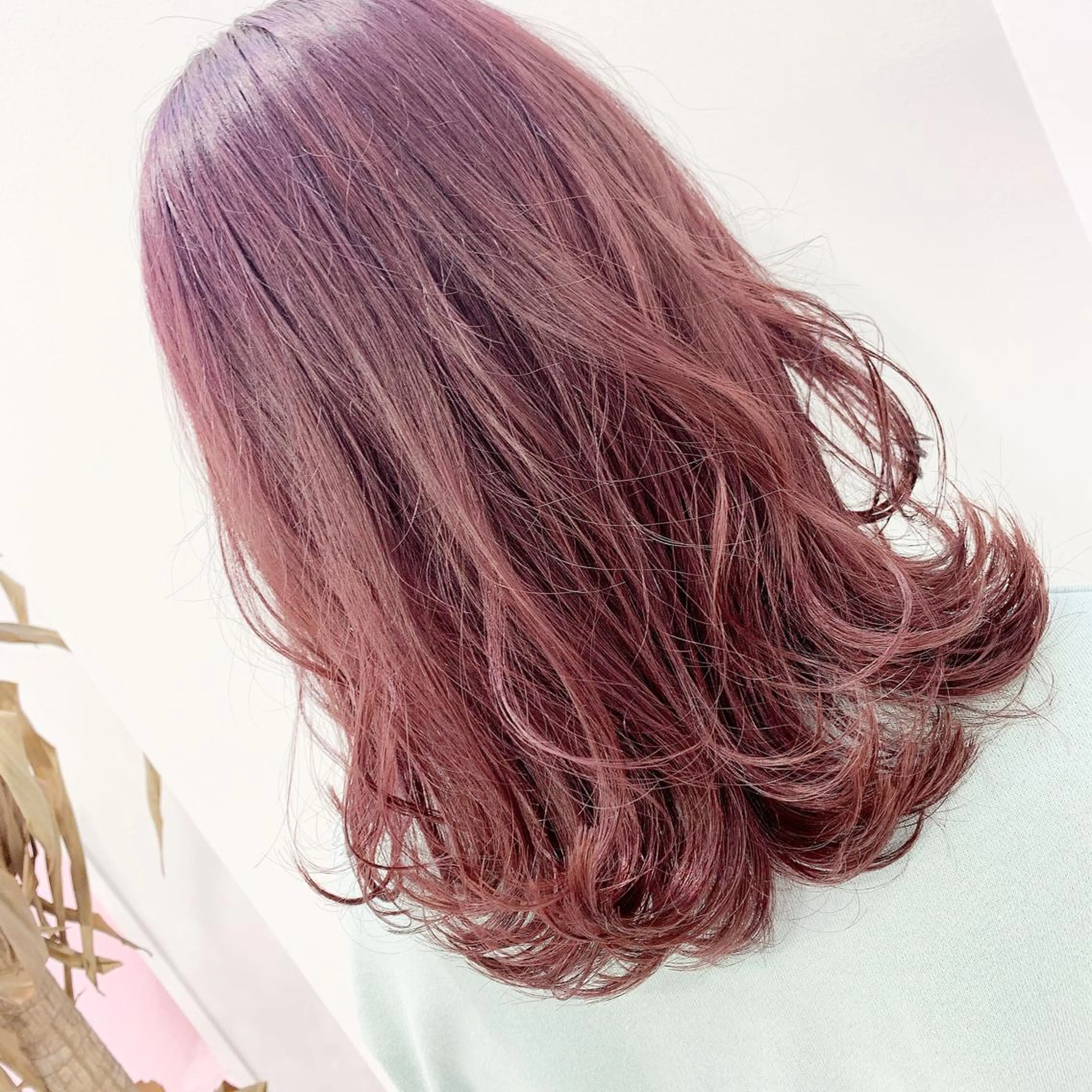 セミロング カラー SALOWIN 札幌大通り店所属・🏆ウルフ/レイヤー 指名No.1山口圭佑のヘアスタイル