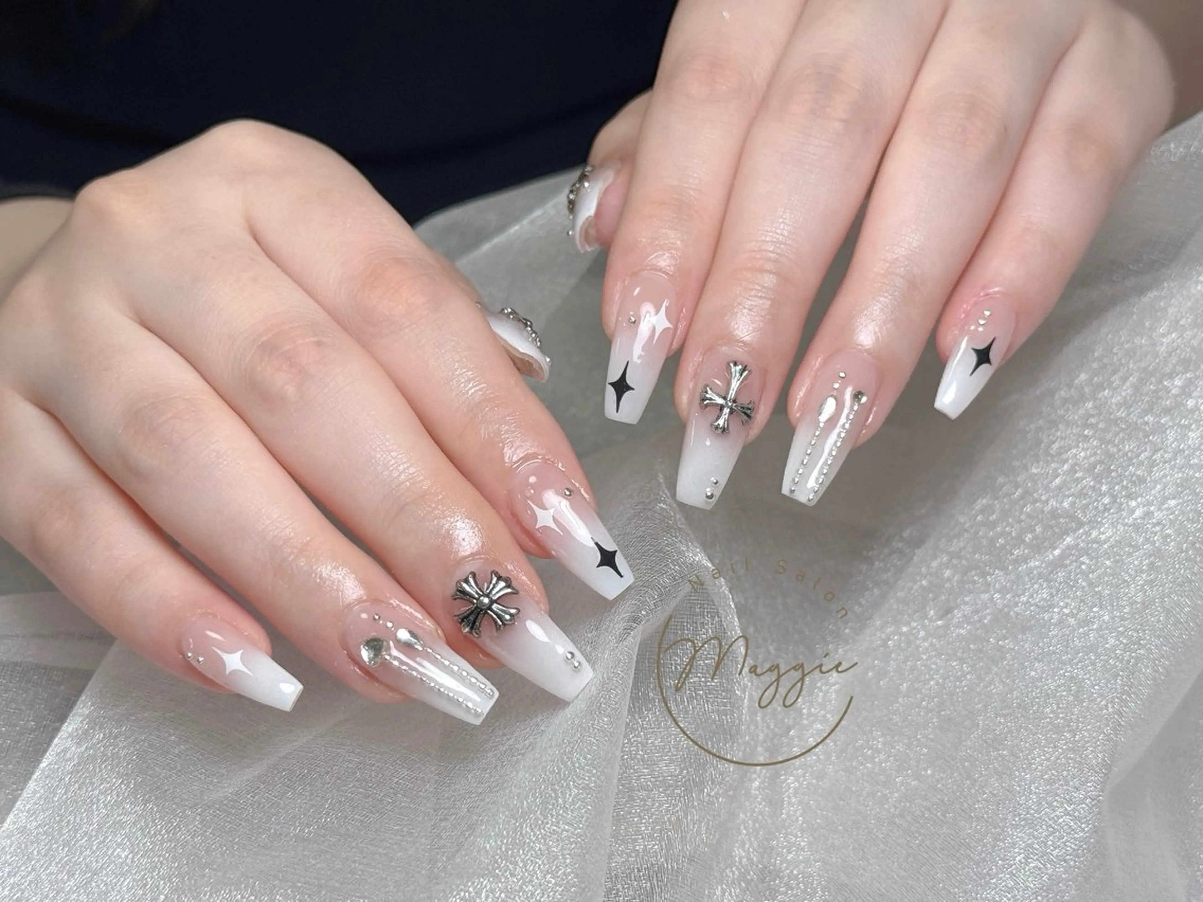 ネイル Maggie Nail🦩のネイルデザイン
