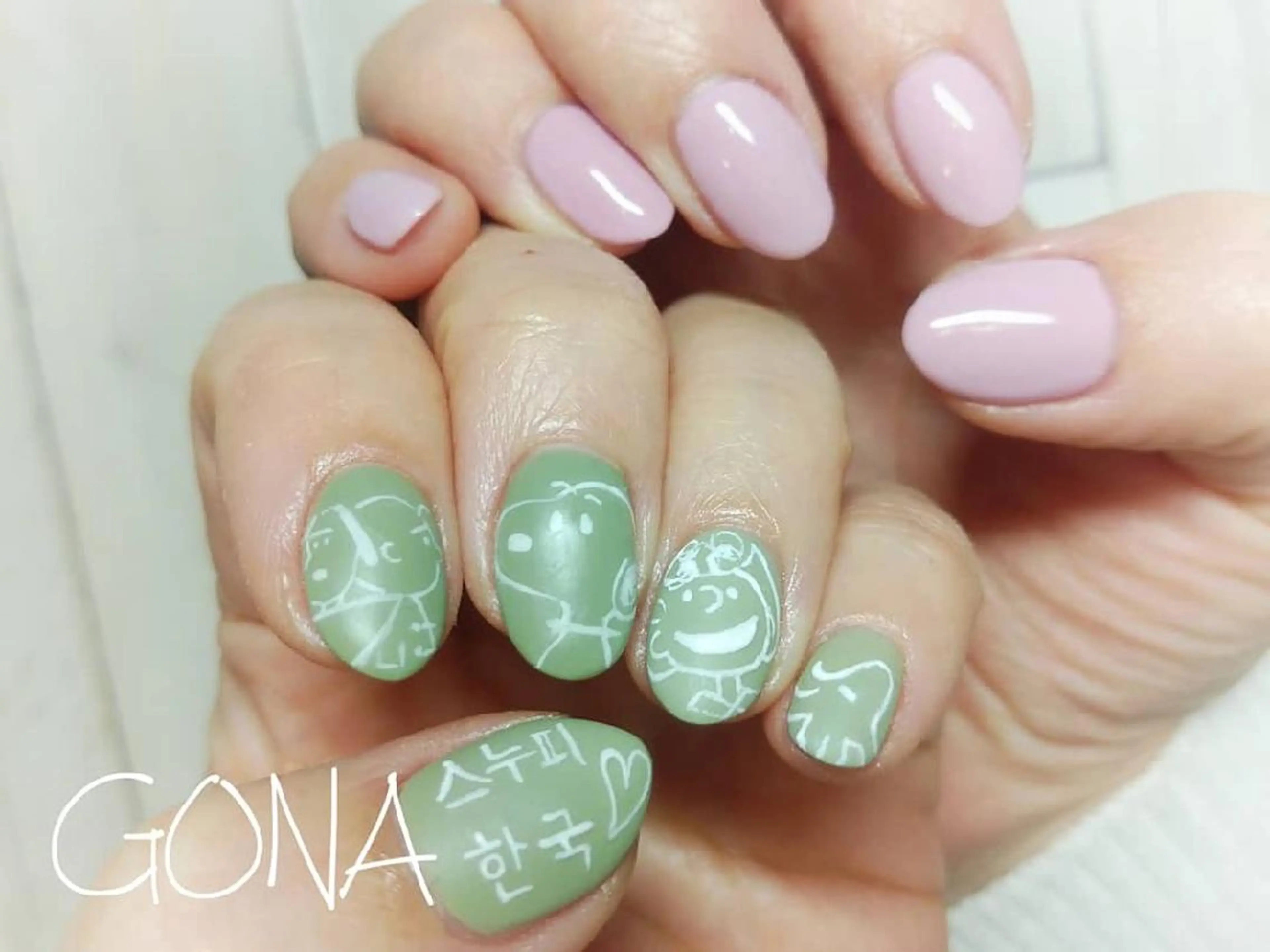 ネイル ネイルサロン& スクールGONAのネイルデザイン