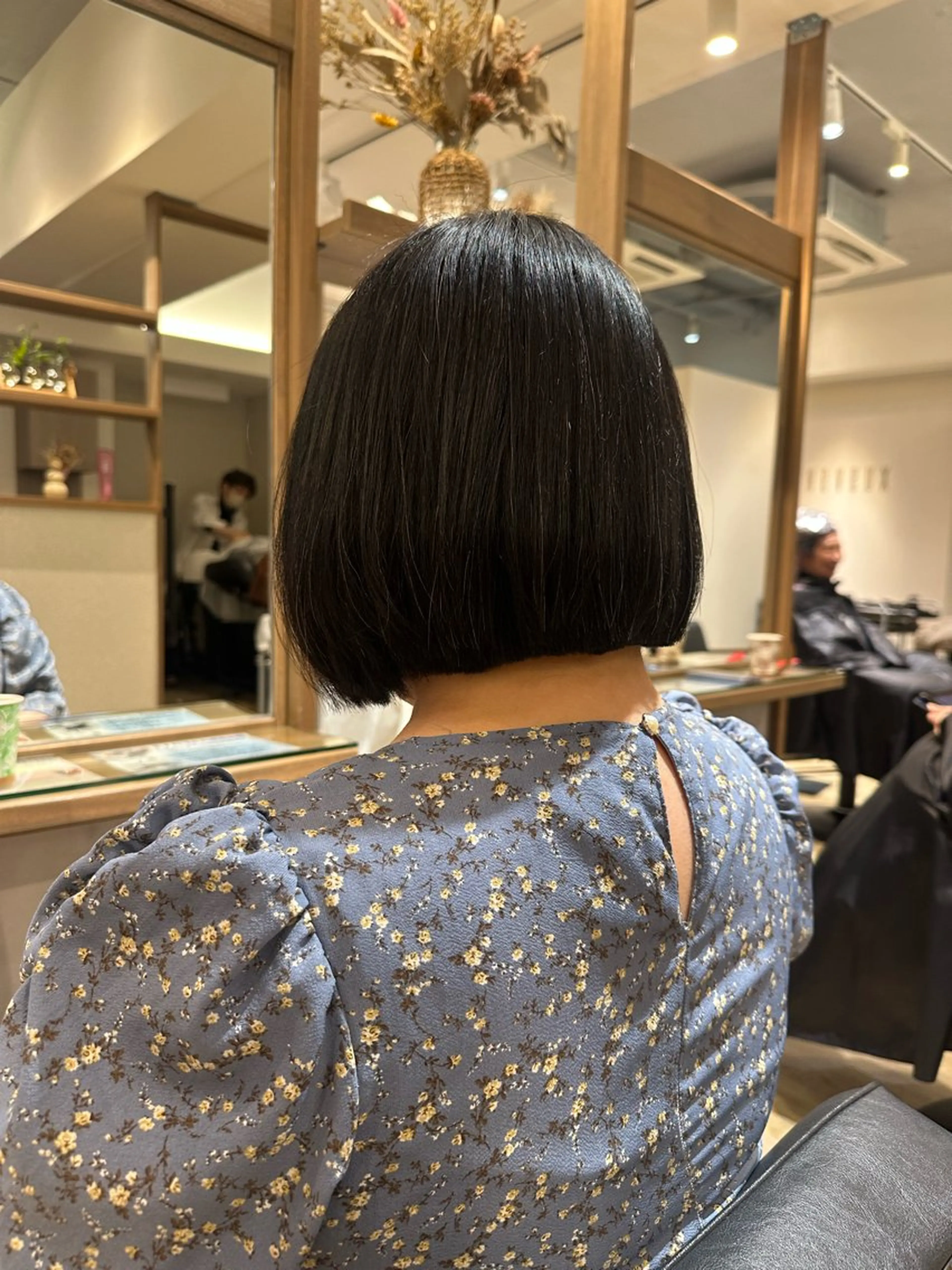 ショート カット 縮毛矯正 石原 麻菜のヘアスタイル