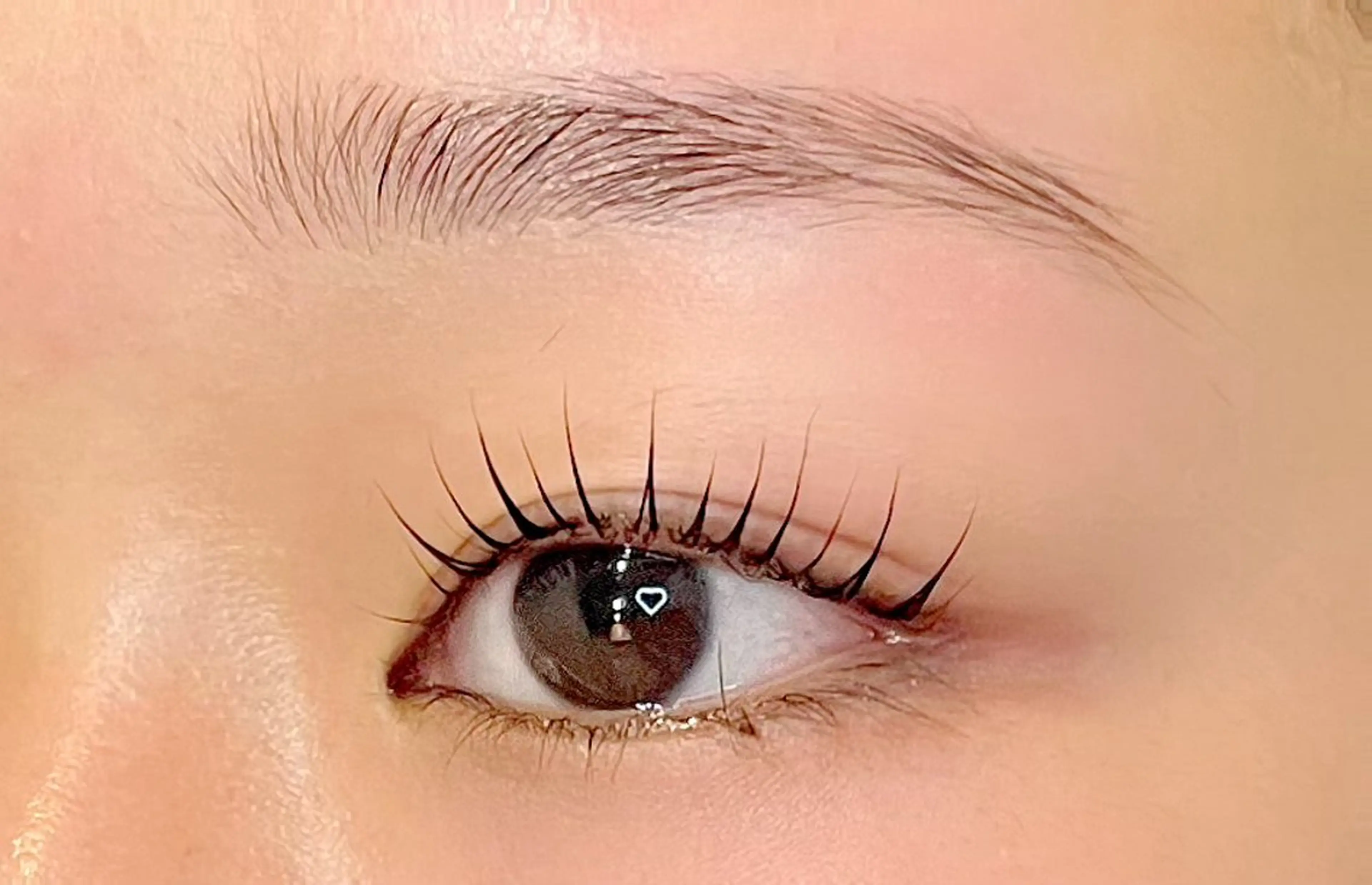 マツエク・マツパ 束感まつ毛 パリジェンヌラッシュリフト A. Jinnoのマツエク・マツパデザイン