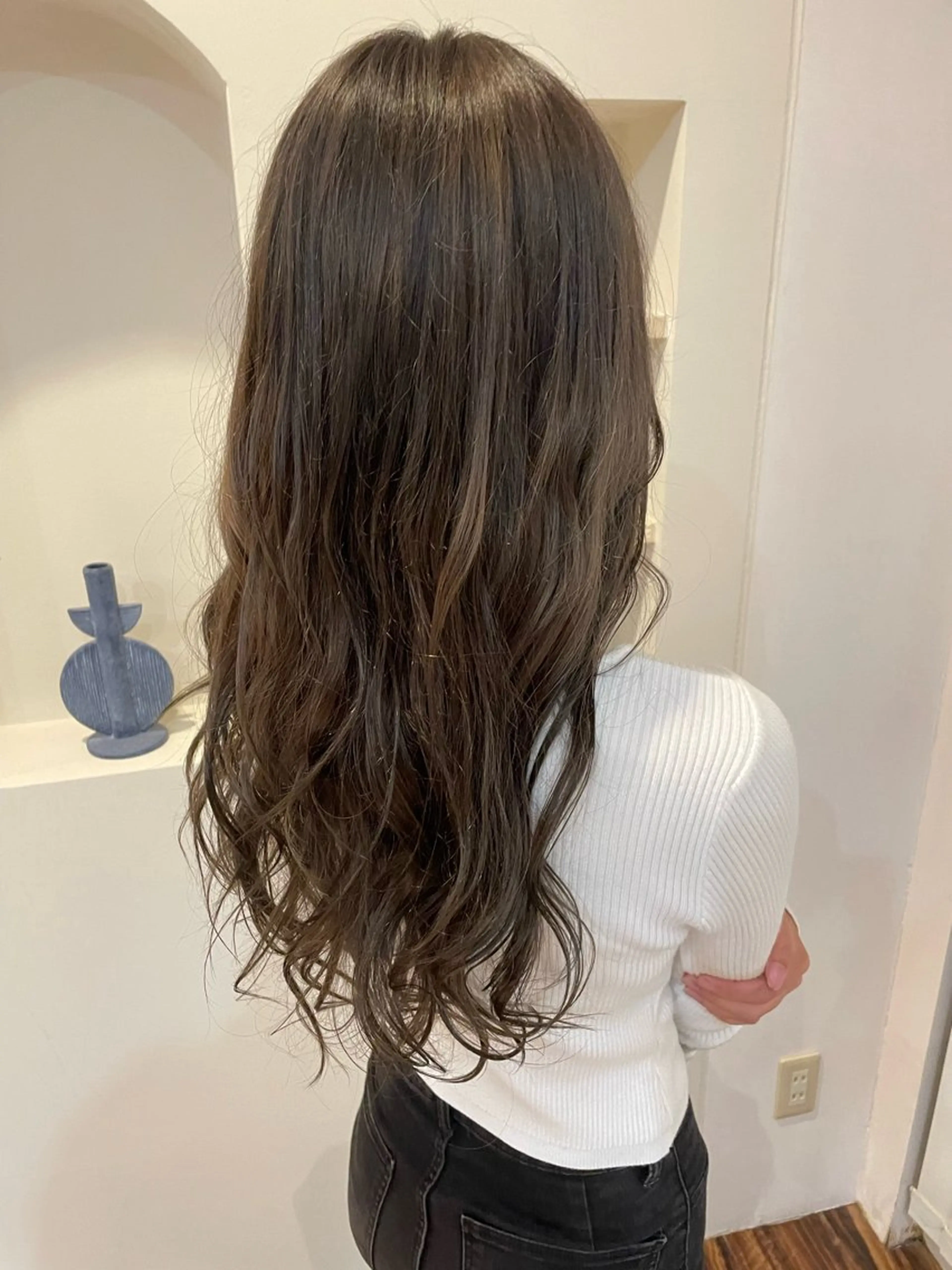 ロング トヨシマ シュウトのヘアスタイル