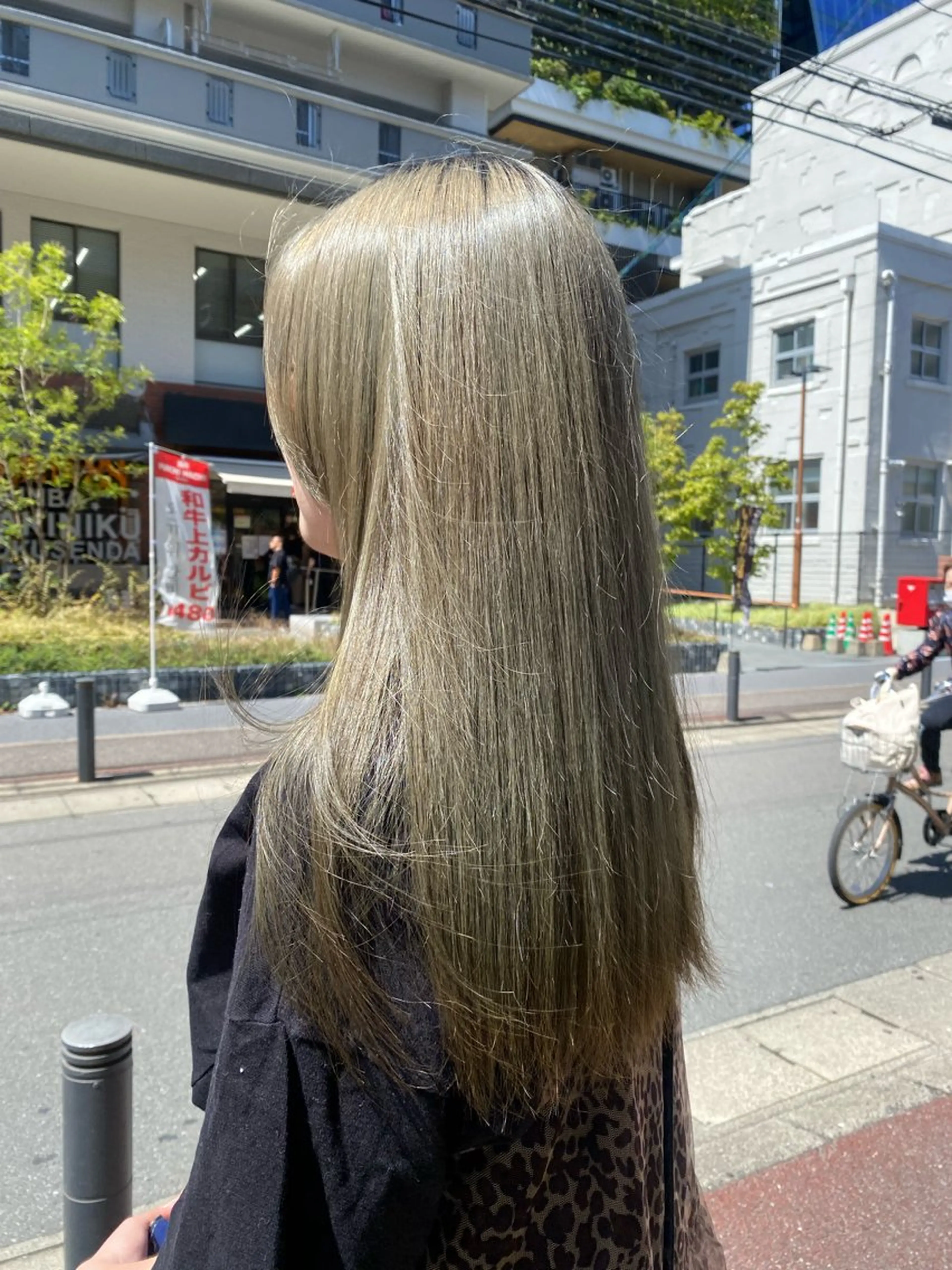 カラー hina KEEDAのヘアスタイル