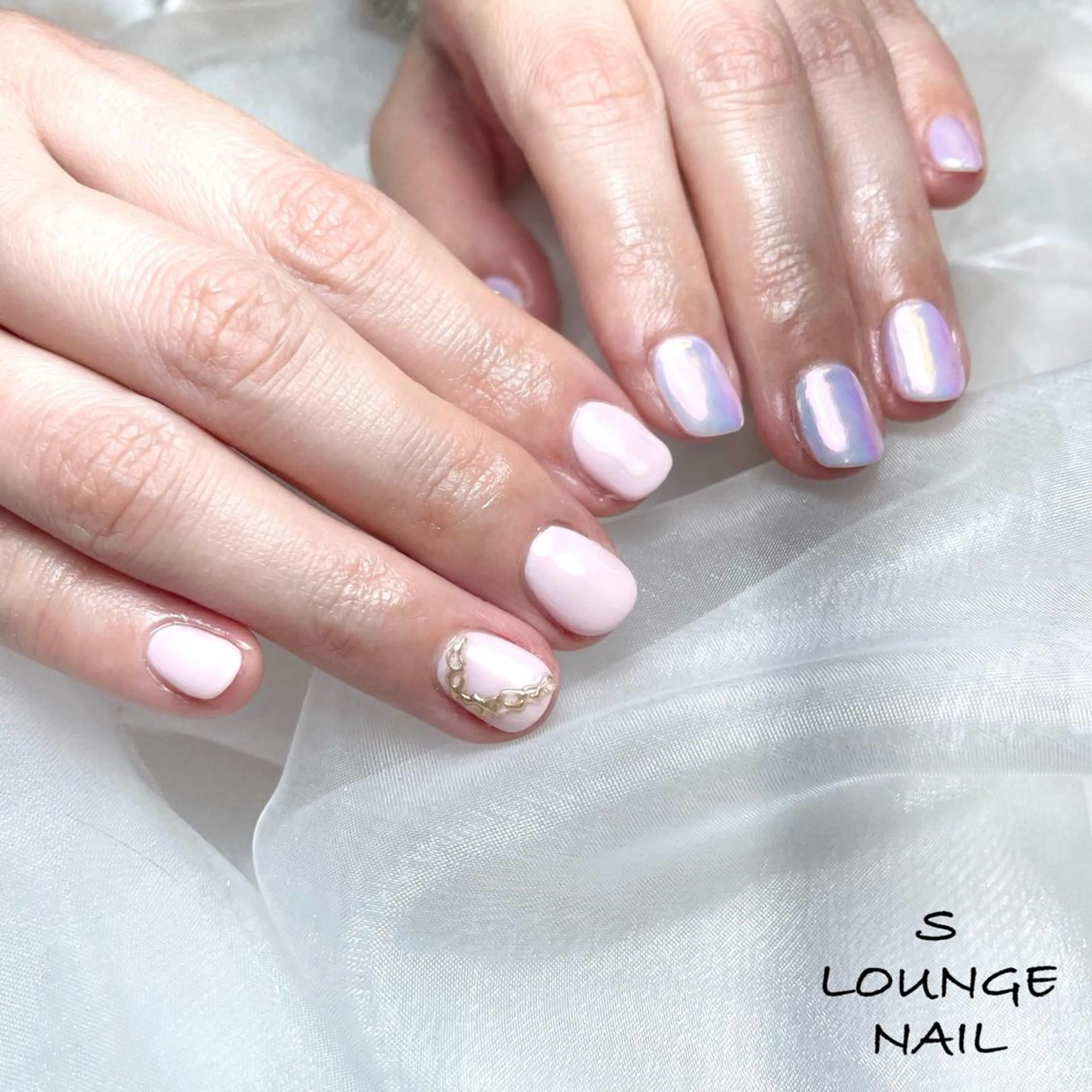 ネイル オーロラネイル ハンドネイル フットネイル S LOUNGE NAIL所属・パーツたくさん🍓 SUMIのネイルデザイン