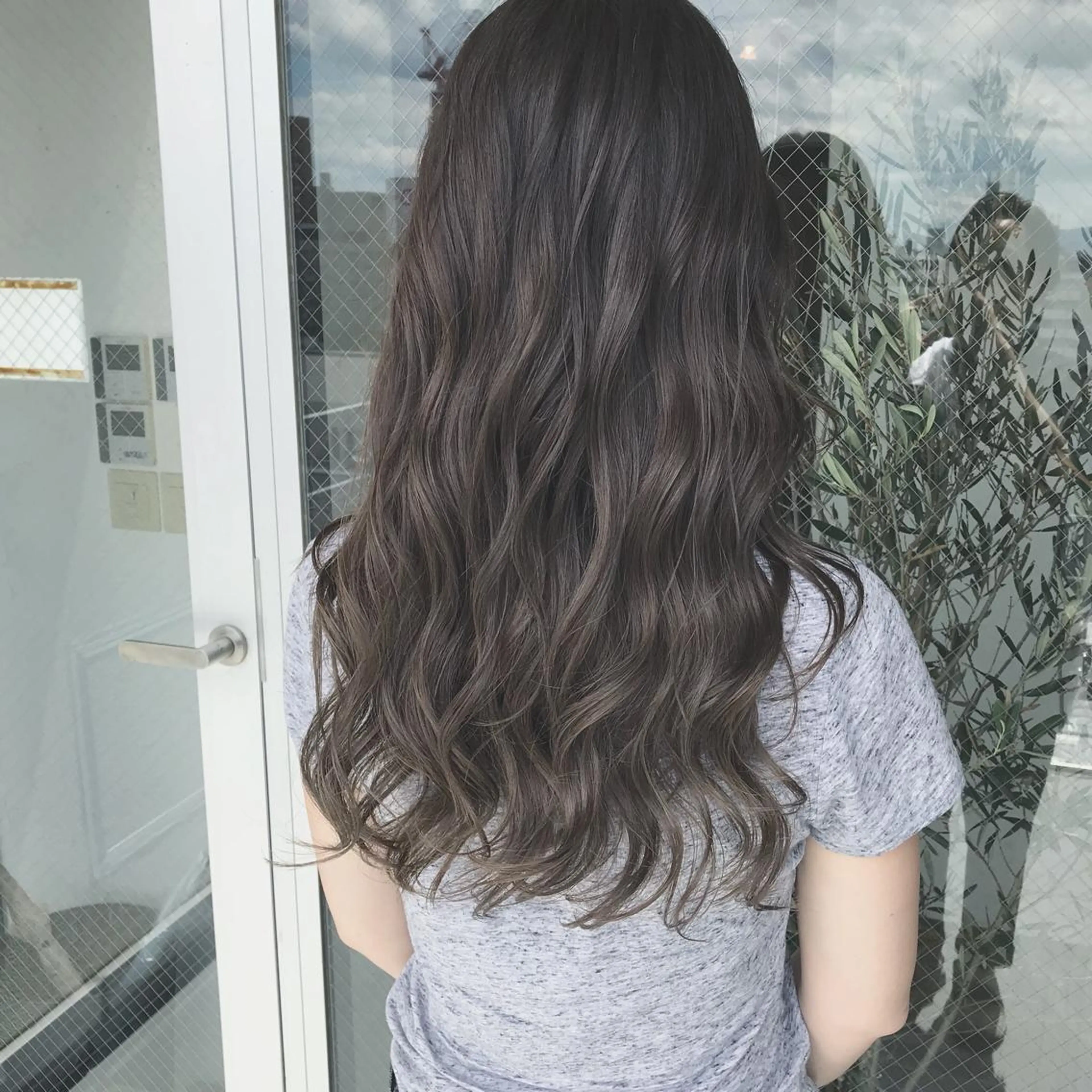 ロング カラー パーマ ヘアアレンジ ナツメダ ダイキのヘアスタイル