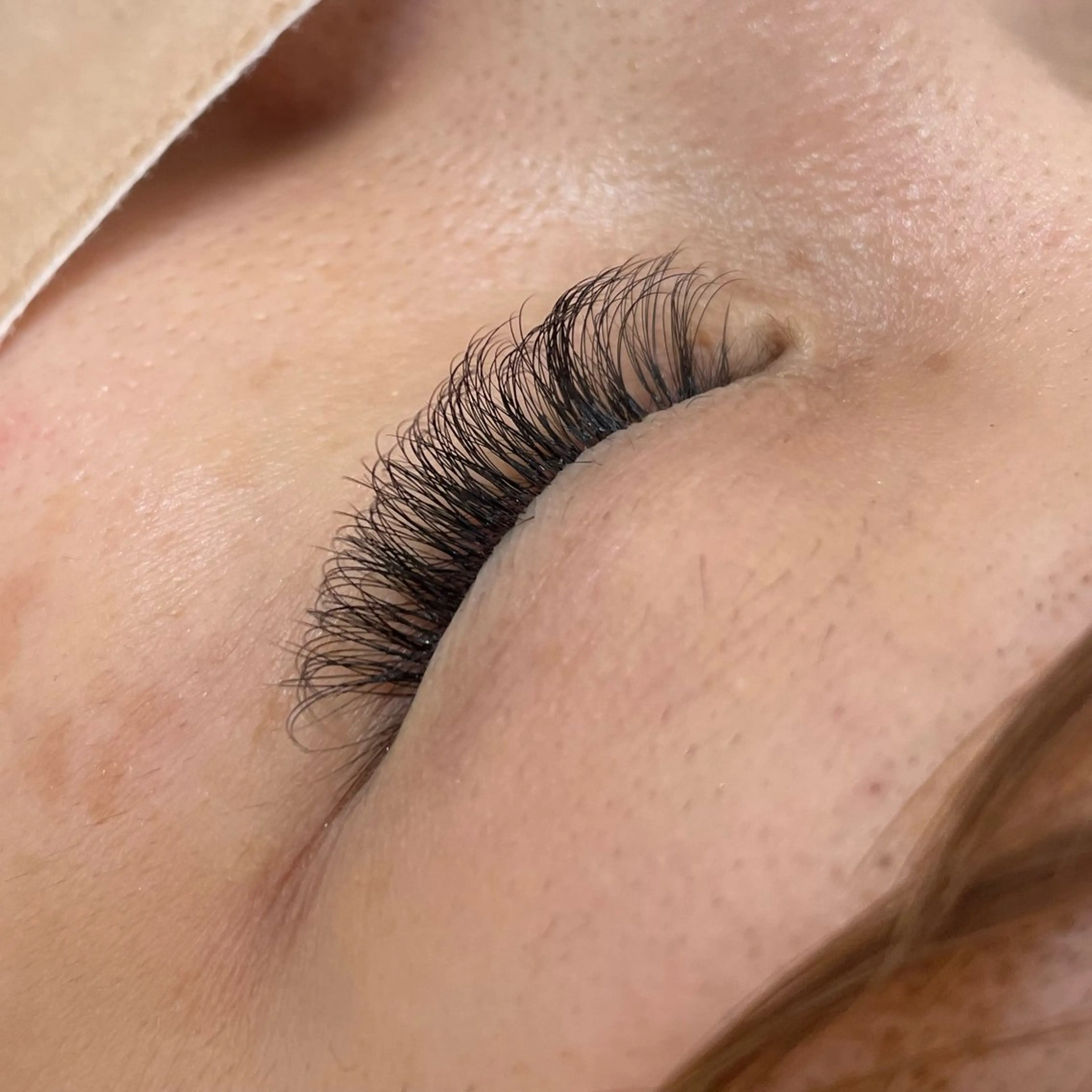 マツエク・マツパ Lycka所属・ナギサ/ 大分森町のヘアスタイル