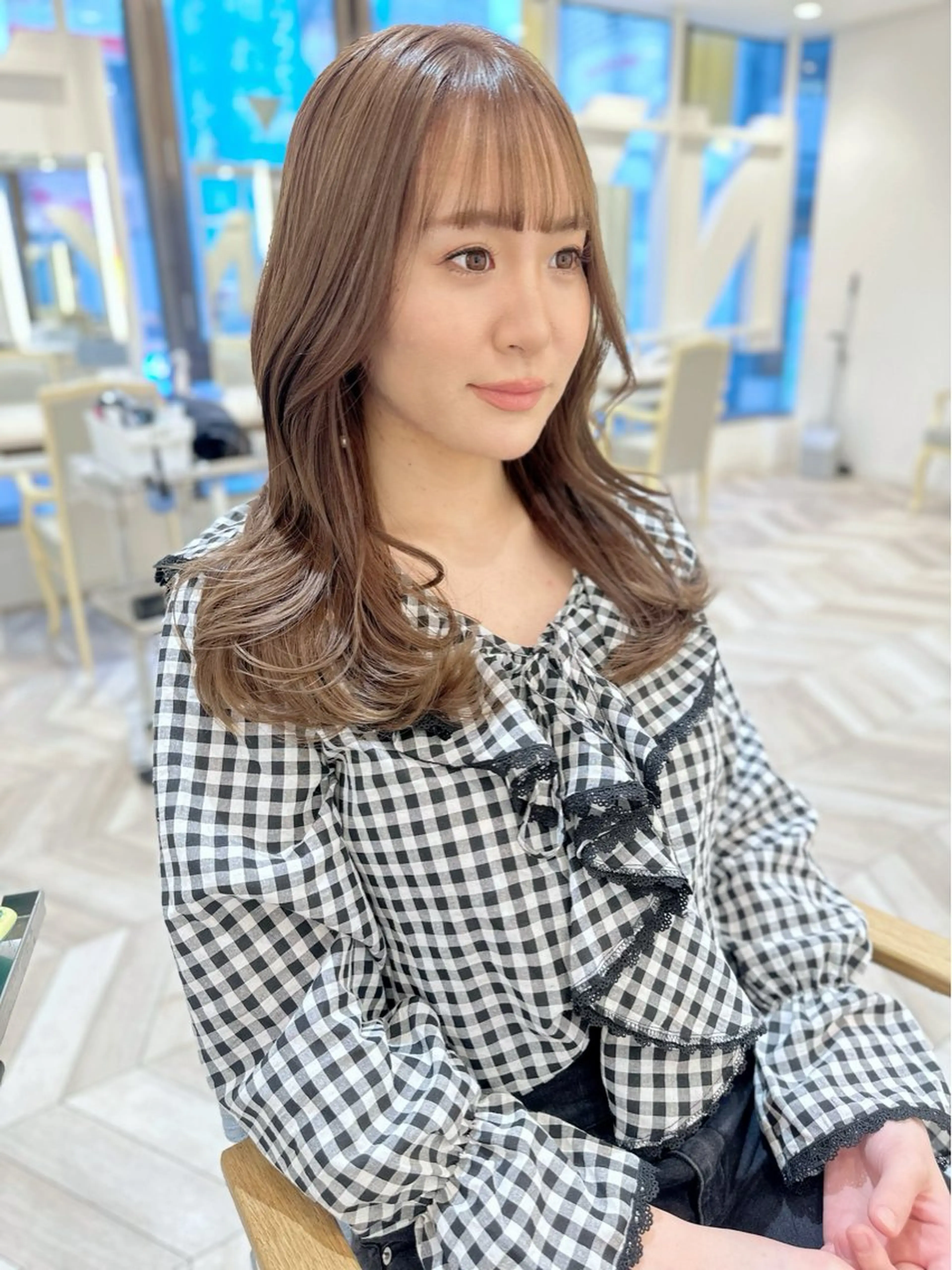 ロング カラー ベージュカラー カット ヘアカラー トリートメント ベージュ/インナー カラー🤍Rieのヘアスタイル