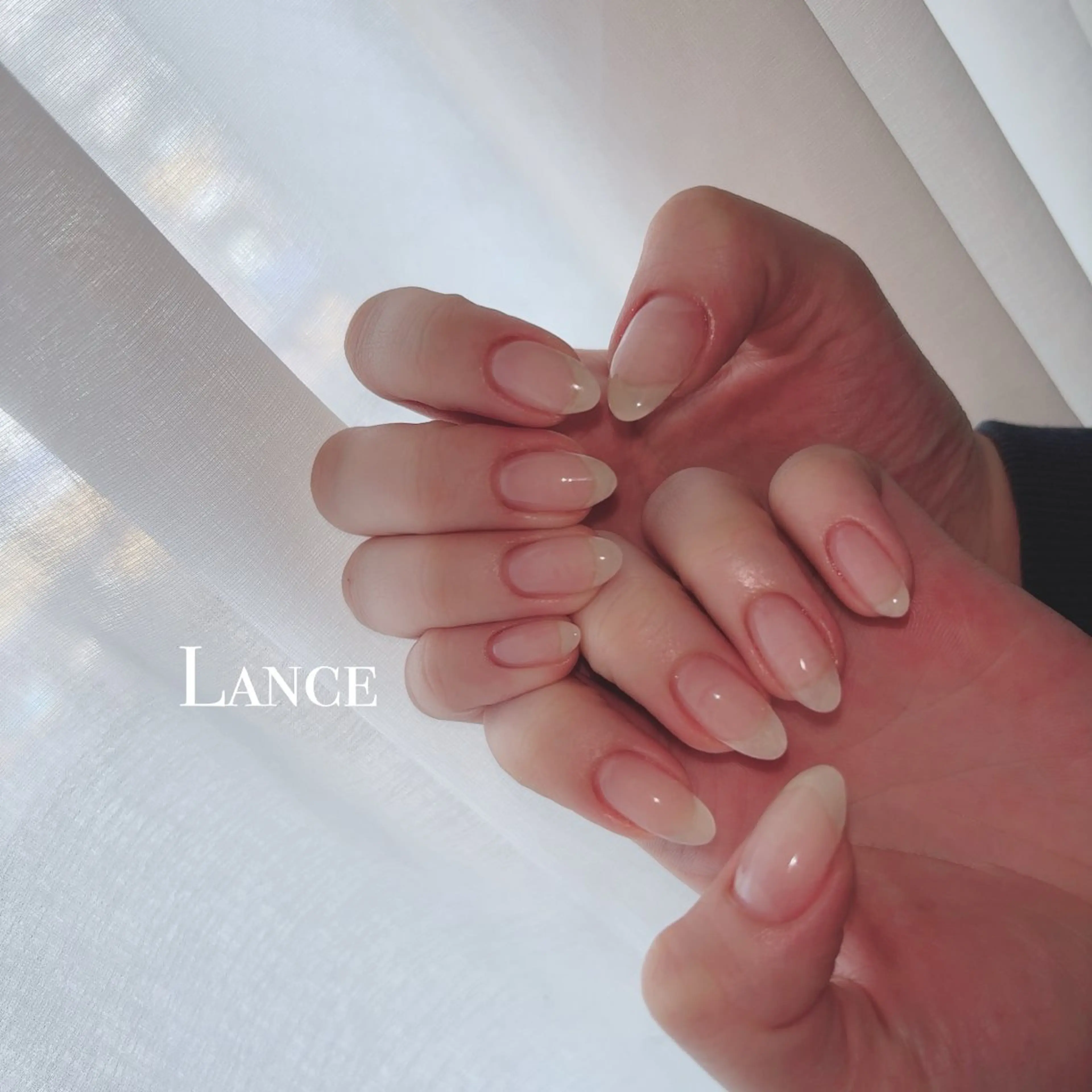 ネイル オーロラネイル キラキラネイル 韓国ネイル 春ネイル ワンホンネイル ハンドネイル Lance nailのネイルデザイン