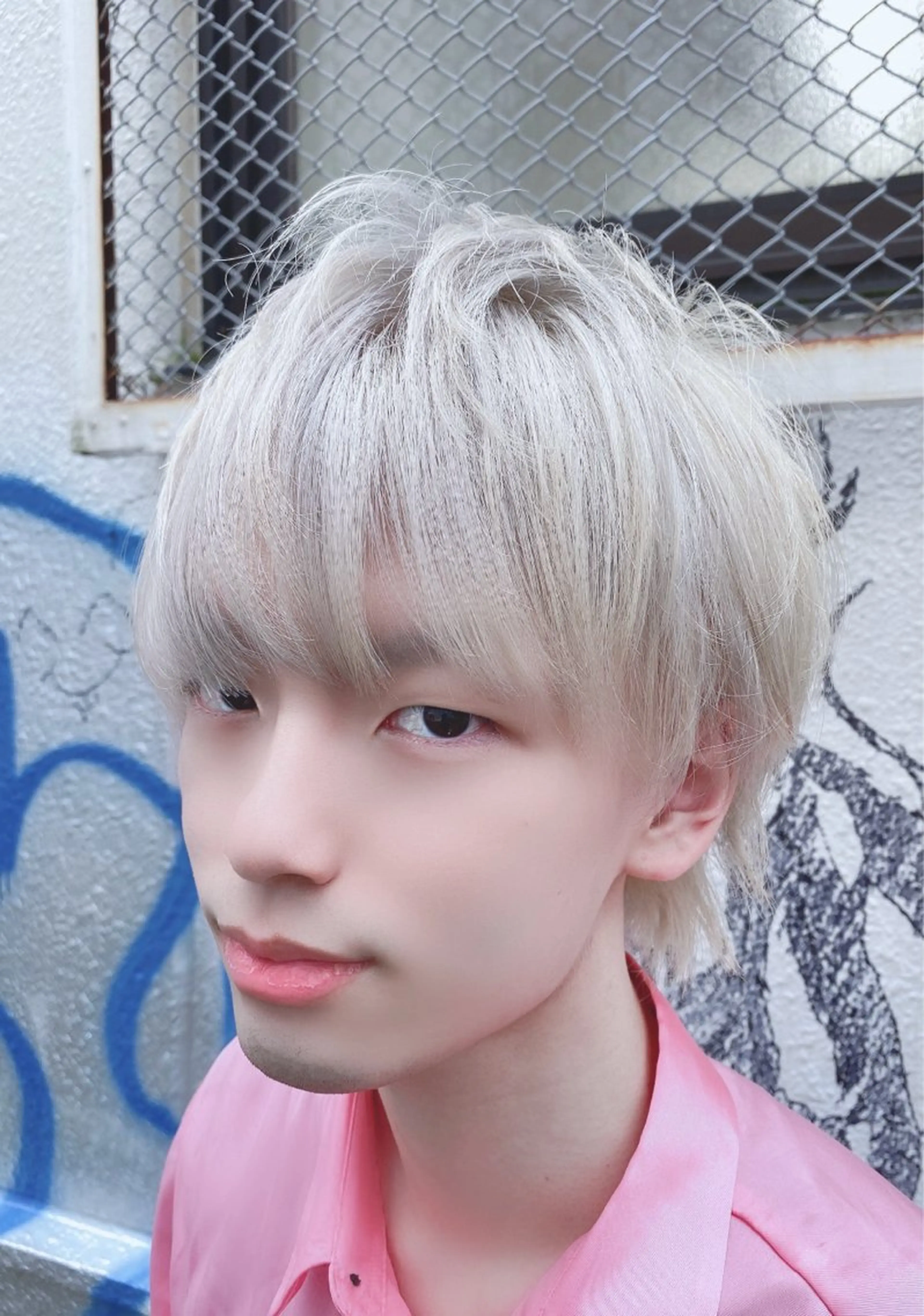 ショート カラー ブリーチ カット ヘアカラー 韓国ヘアー🦄ྀི オタク美容師🌈山本のヘアスタイル