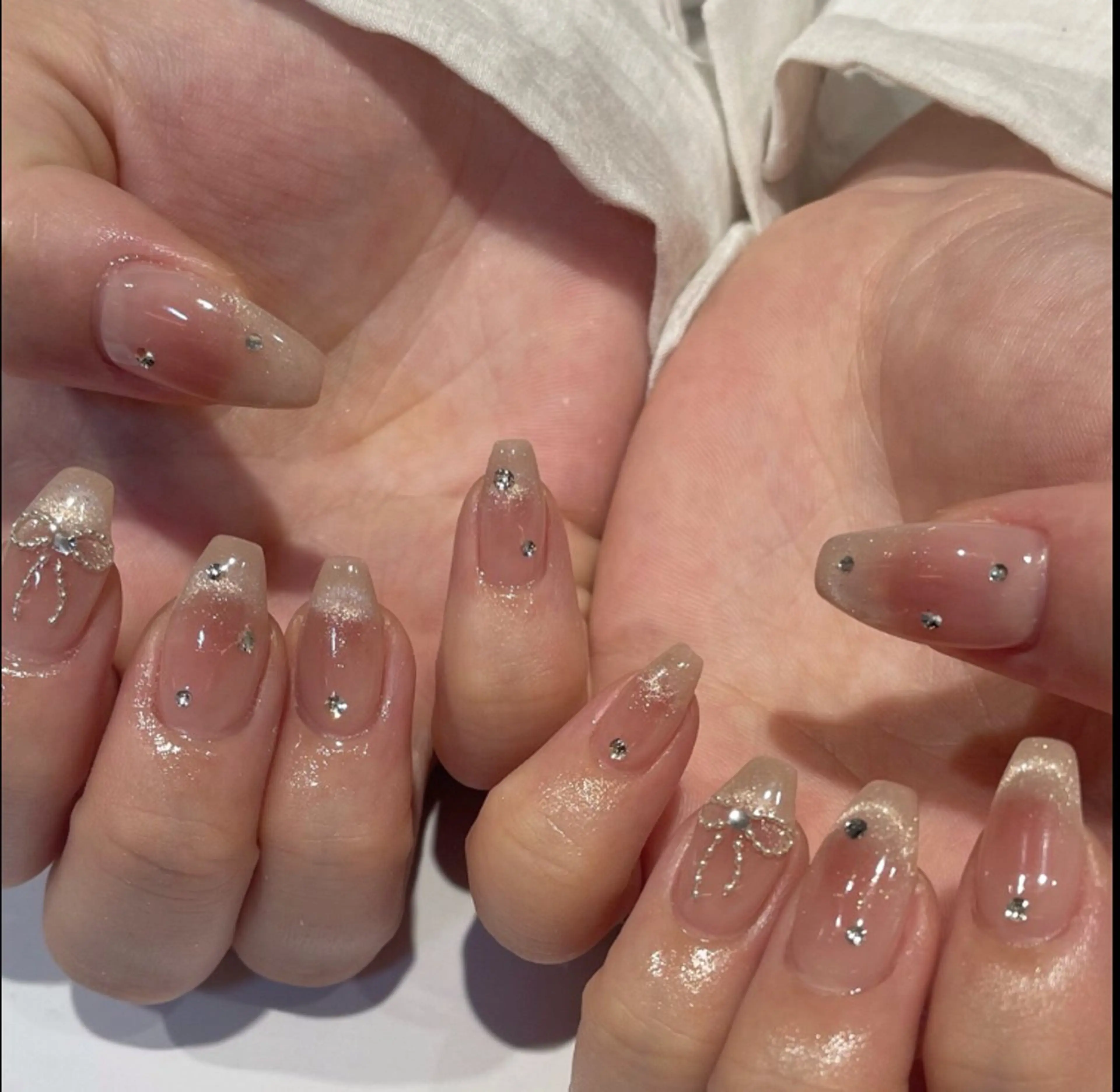 ネイル 長さ出し グラデーション キラキラネイル 韓国ネイル ラメ(グリッター) ハンドネイル ハンドケア Chisa Nail Studio所属・チ サのネイルデザイン