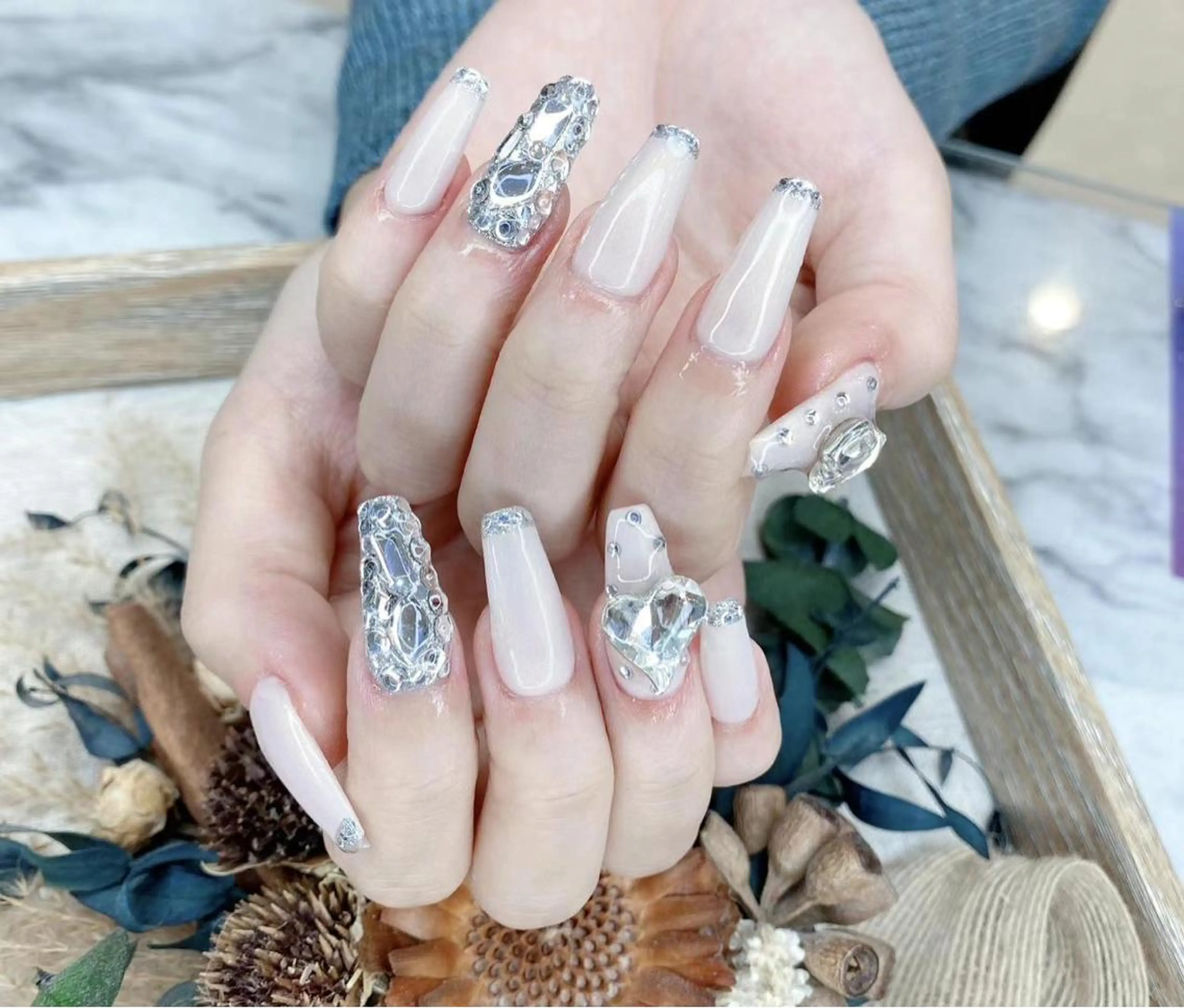 ネイル u1salon所属・ゆい ユイのネイルデザイン