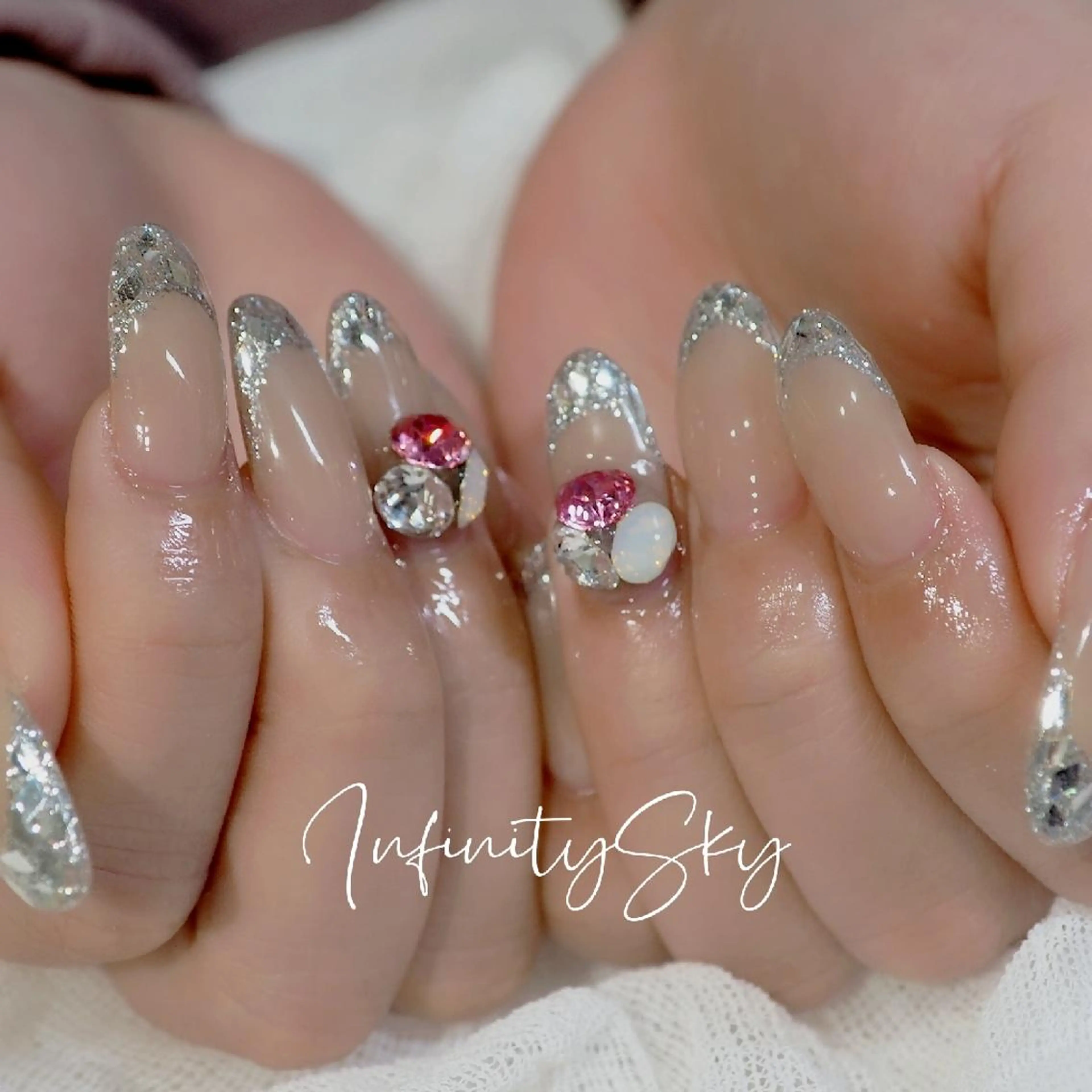 ネイル フレンチネイル ガラスフレンチ キラキラネイル infinity skyのネイルデザイン