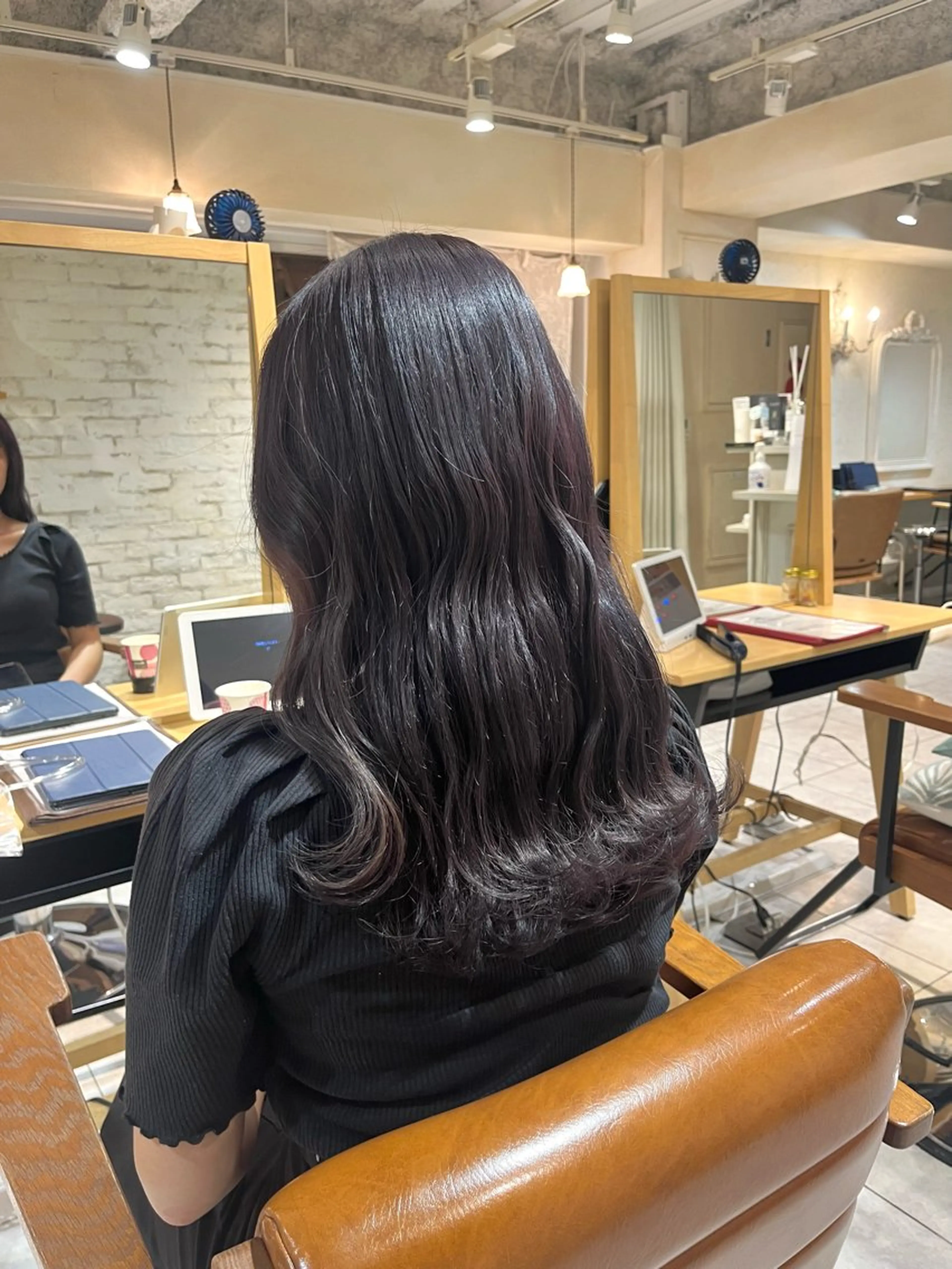 カラー 清水 菜花のヘアスタイル