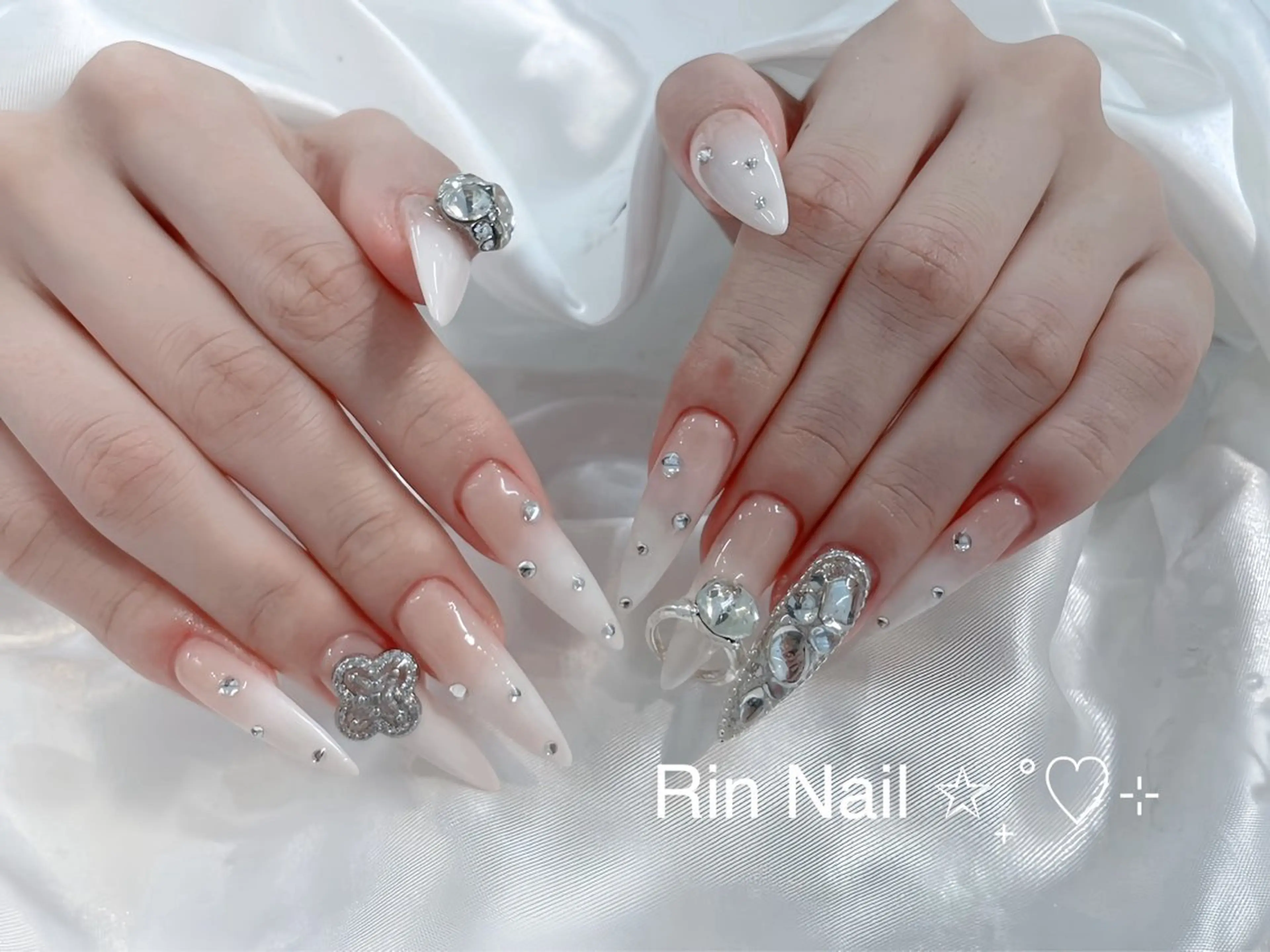ネイル アートネイル 成人式 ロングネイル ニュアンスネイル スカルプネイル ハンドネイル Rin Nail 新大久保店のネイルデザイン