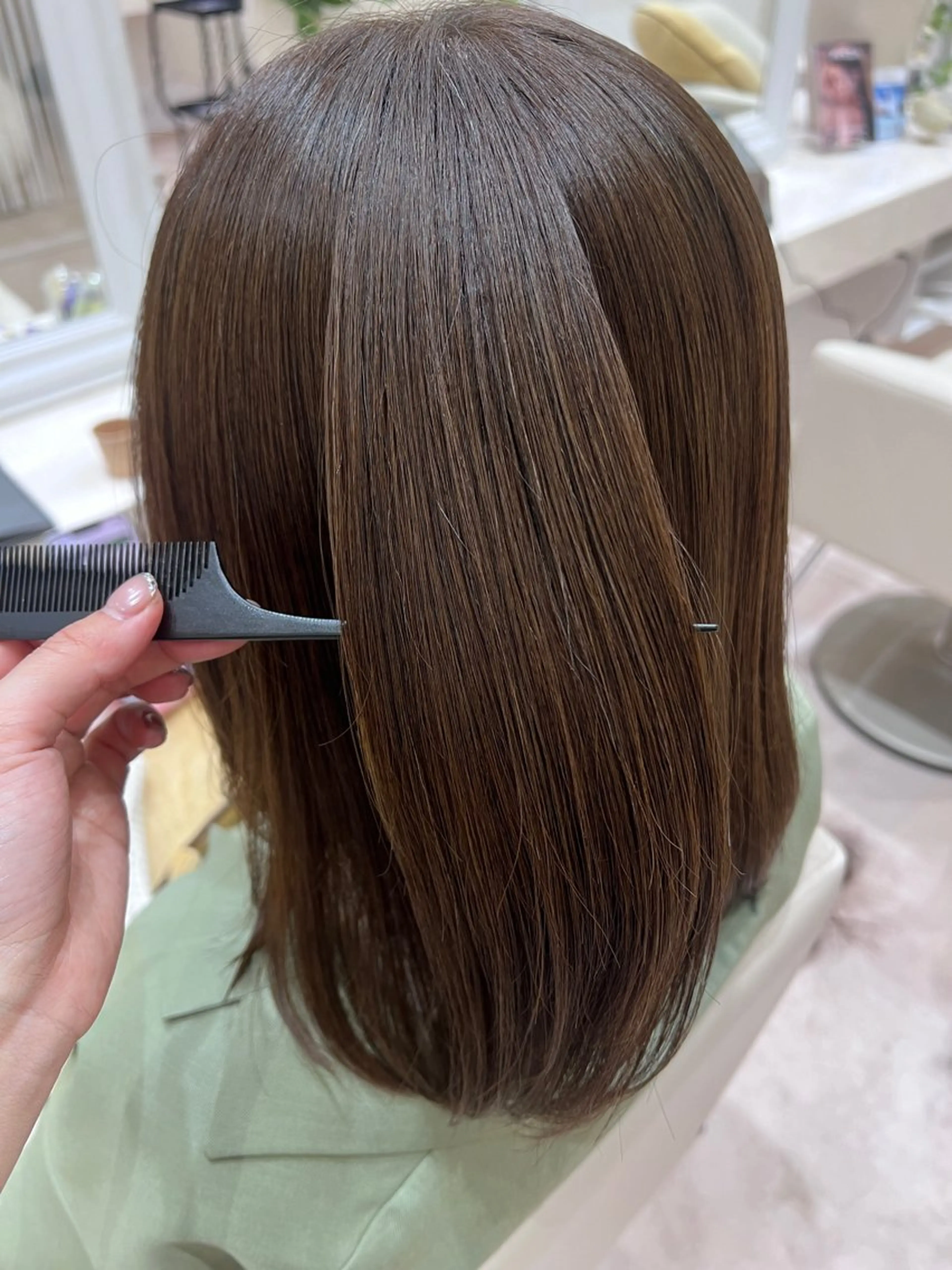 セミロング カラー カット ヘアカラー FEERIE 晴海店 荒木優菜のヘアスタイル