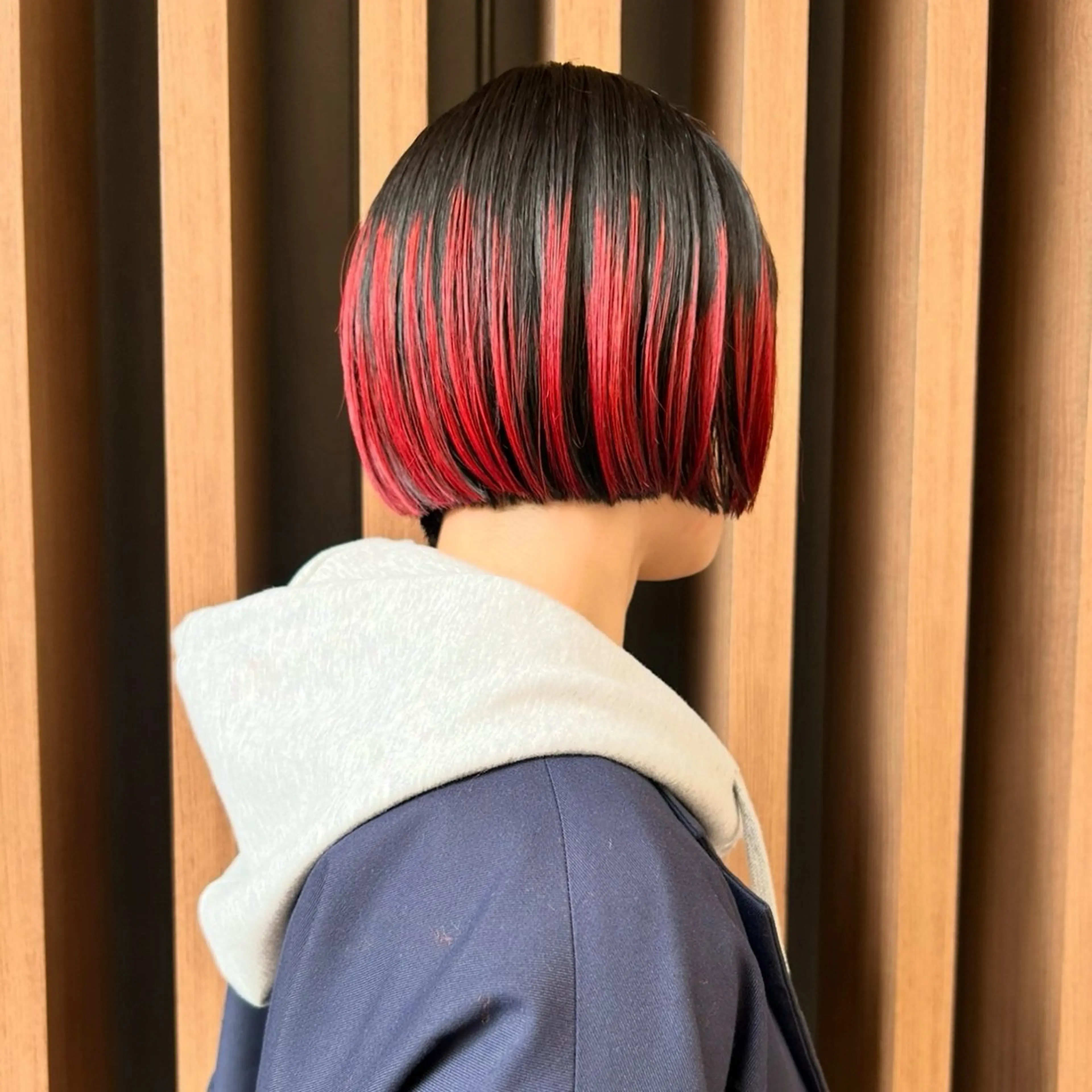 ショート カラー カット ヘアカラー トリートメント ヘアセット ハイトーン/ブリーチ 似合せカット/パーマのヘアスタイル