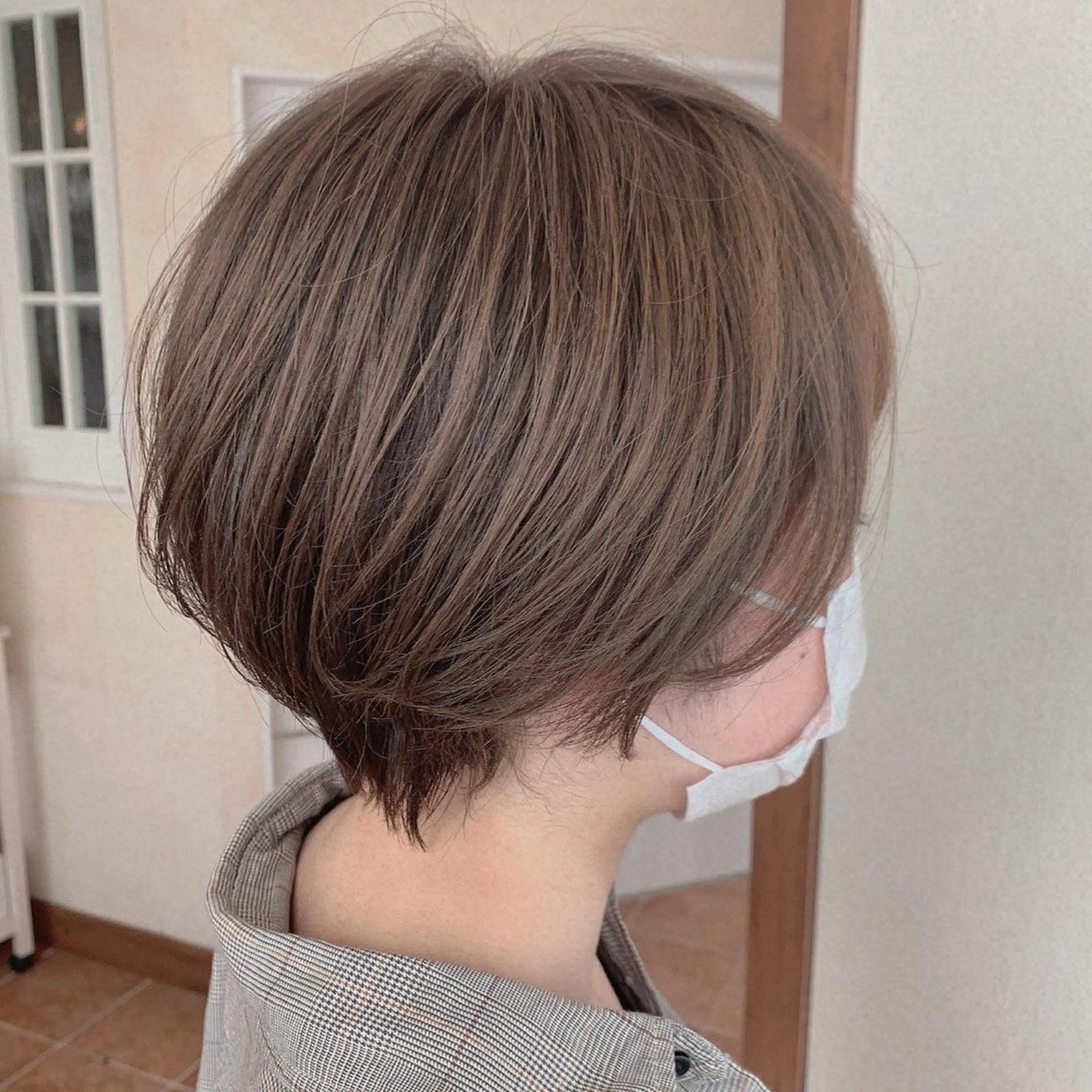 ショート カラー ハッシュカット レイヤー池袋のヘアスタイル