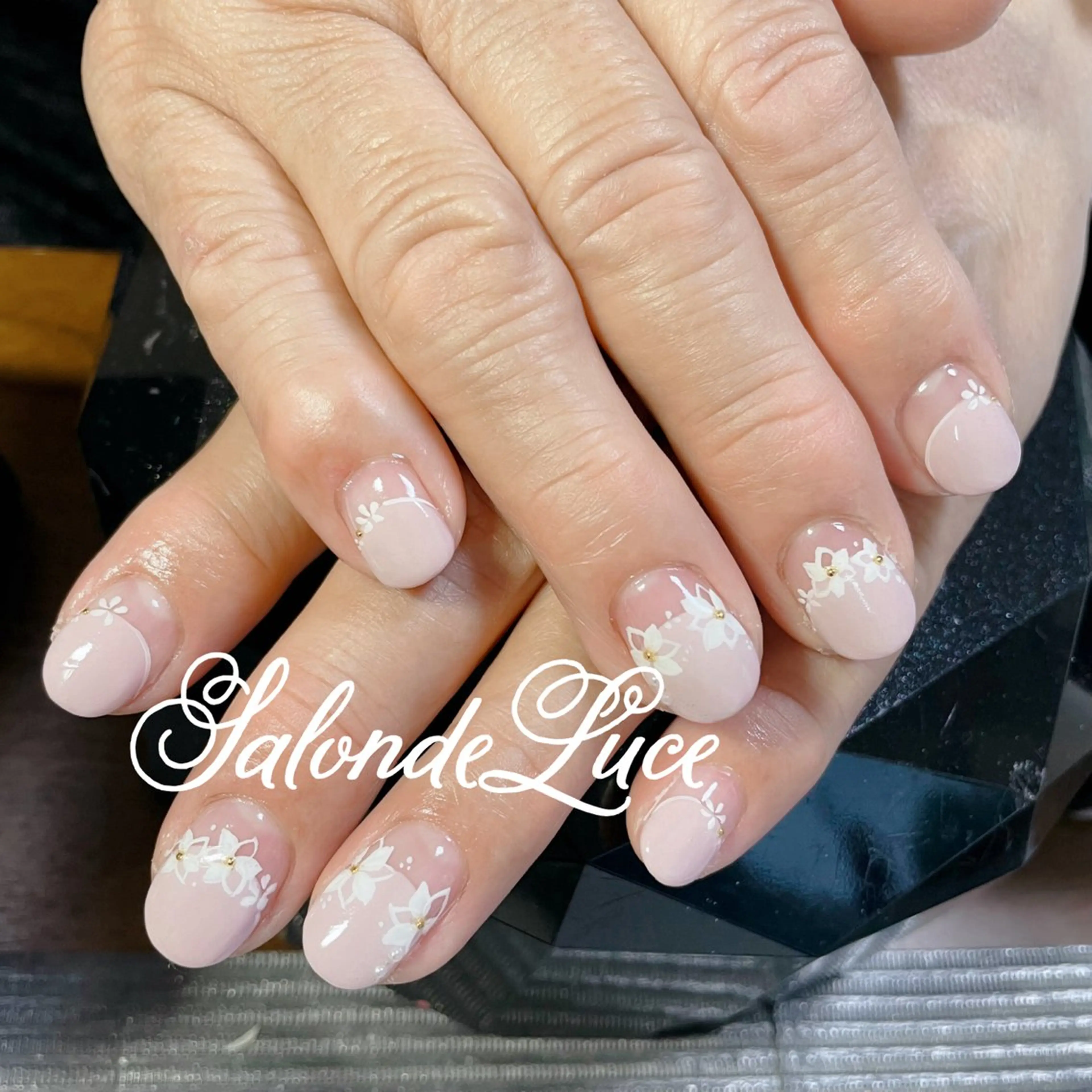 ネイル フラワーネイル Salon de Luceのネイルデザイン