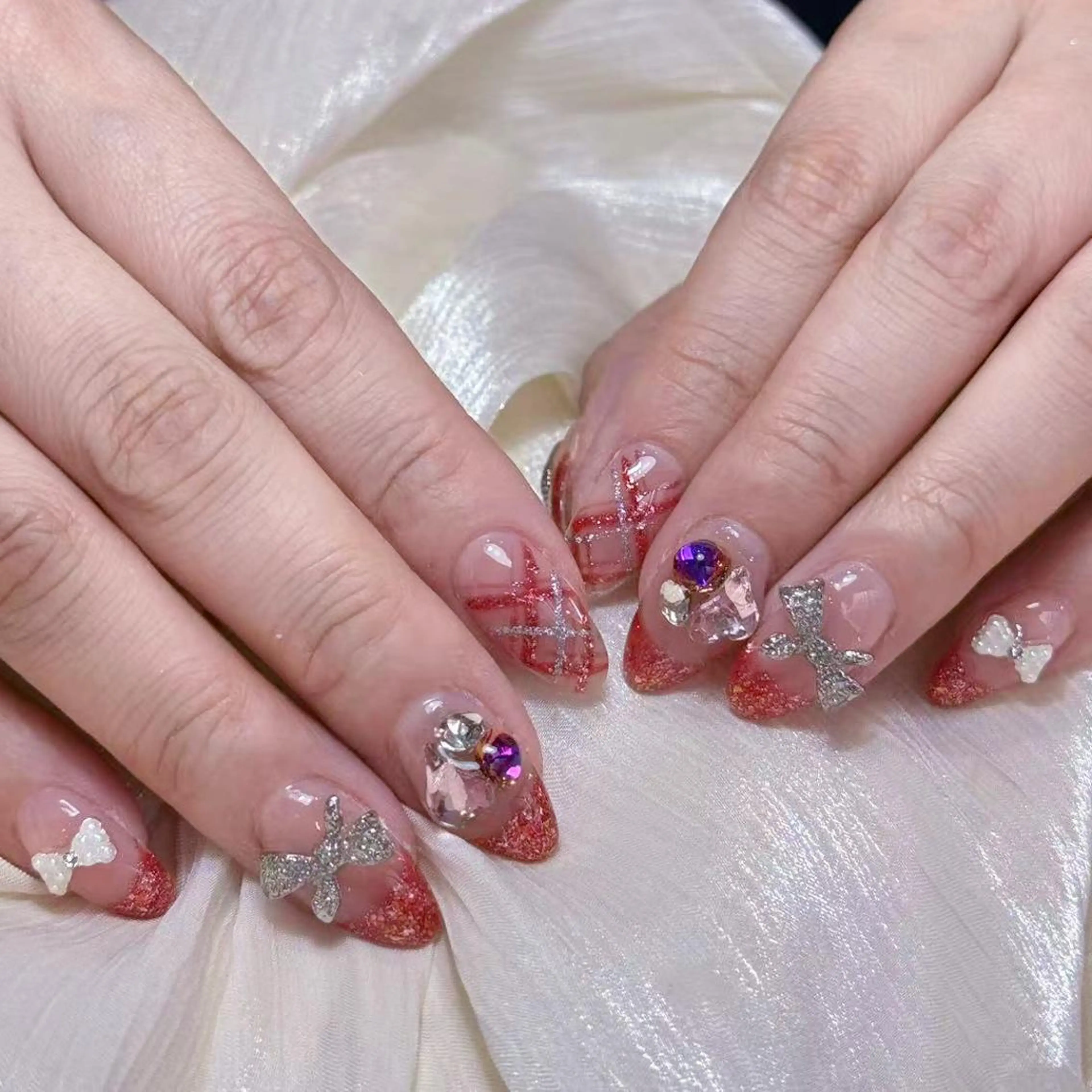 ネイル アートネイル オーロラネイル フラッシュネイル ガーリー キラキラネイル DIAMOND NailStudioのネイルデザイン