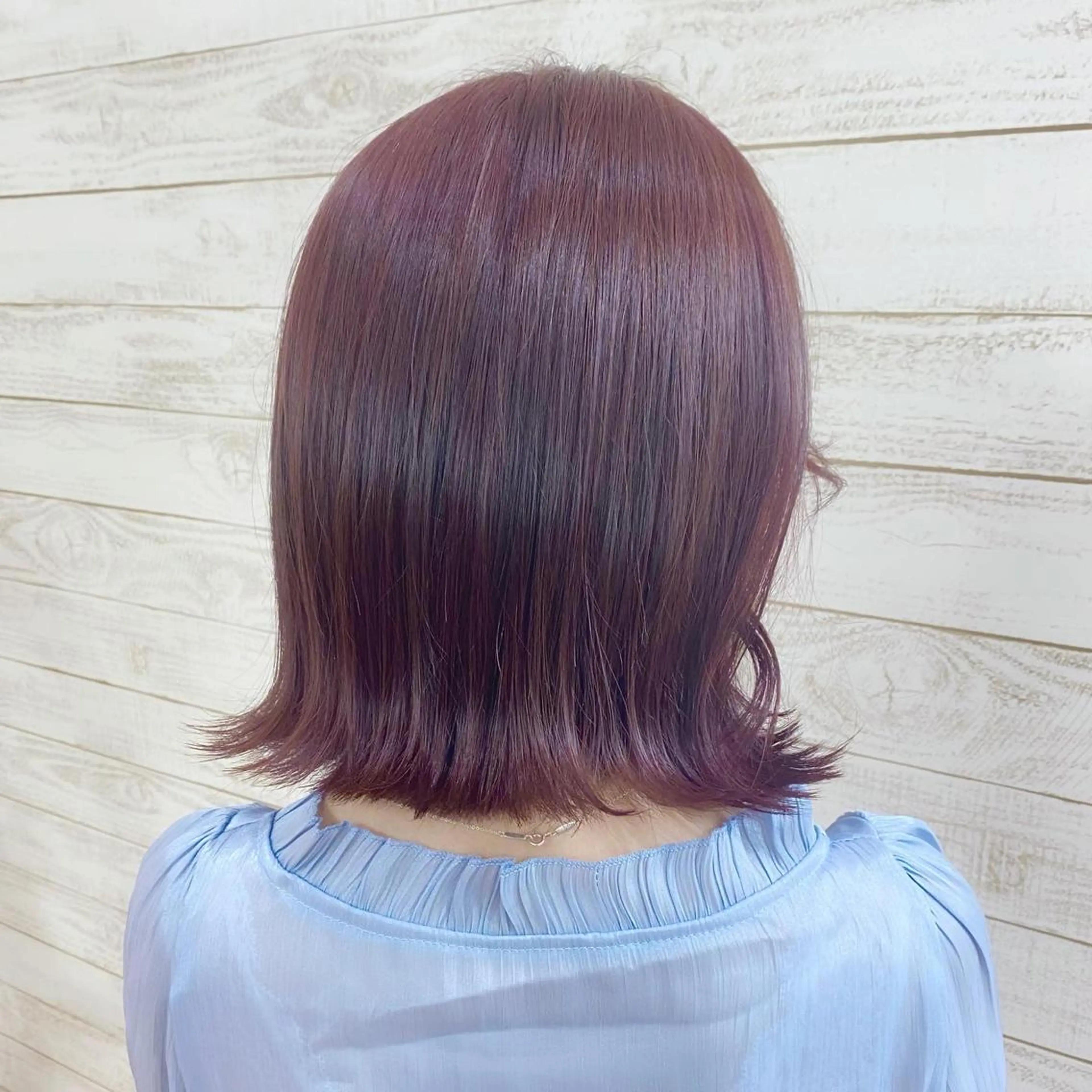 ミディアム レイヤー/ショート カット/服部タカノリのヘアスタイル