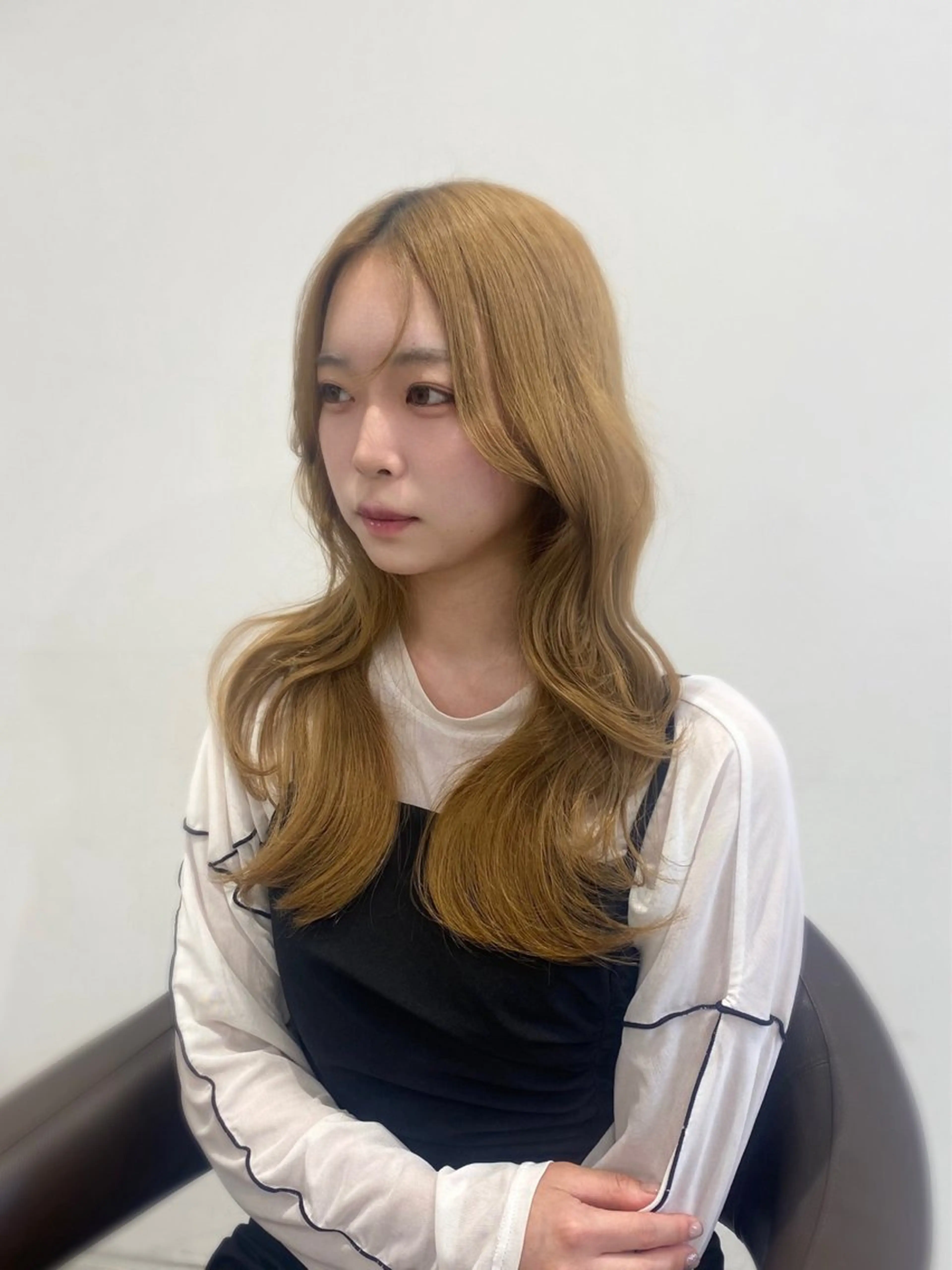 セミロング 岡山 愛のヘアスタイル