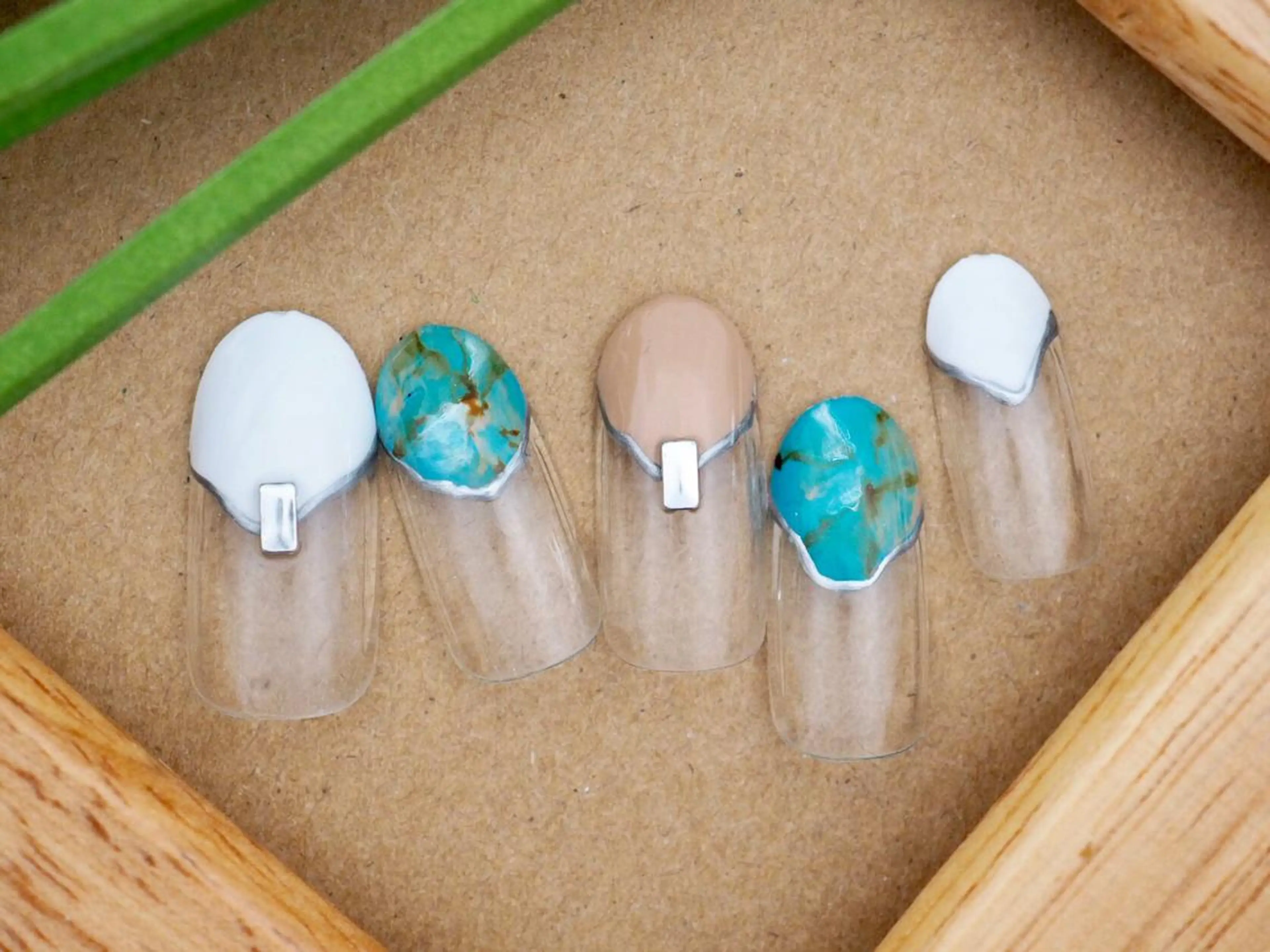 ネイル トップネイリスト Ribbon立川店のネイルデザイン