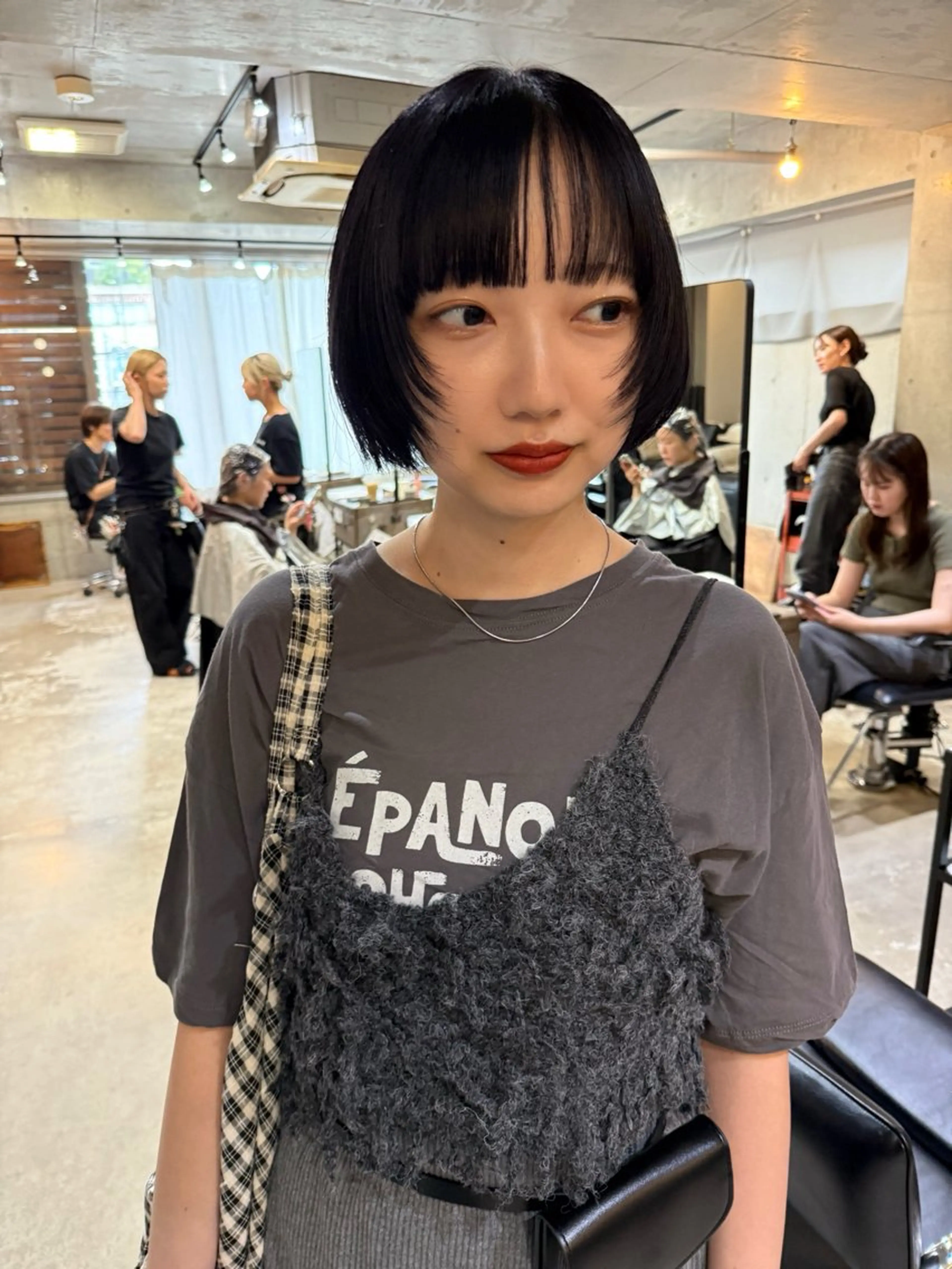 ショート ボブ 顔まわりレイヤー レイヤーカット カット ヘアカラー レイヤーカット\ウル フ　chinatsuのヘアスタイル