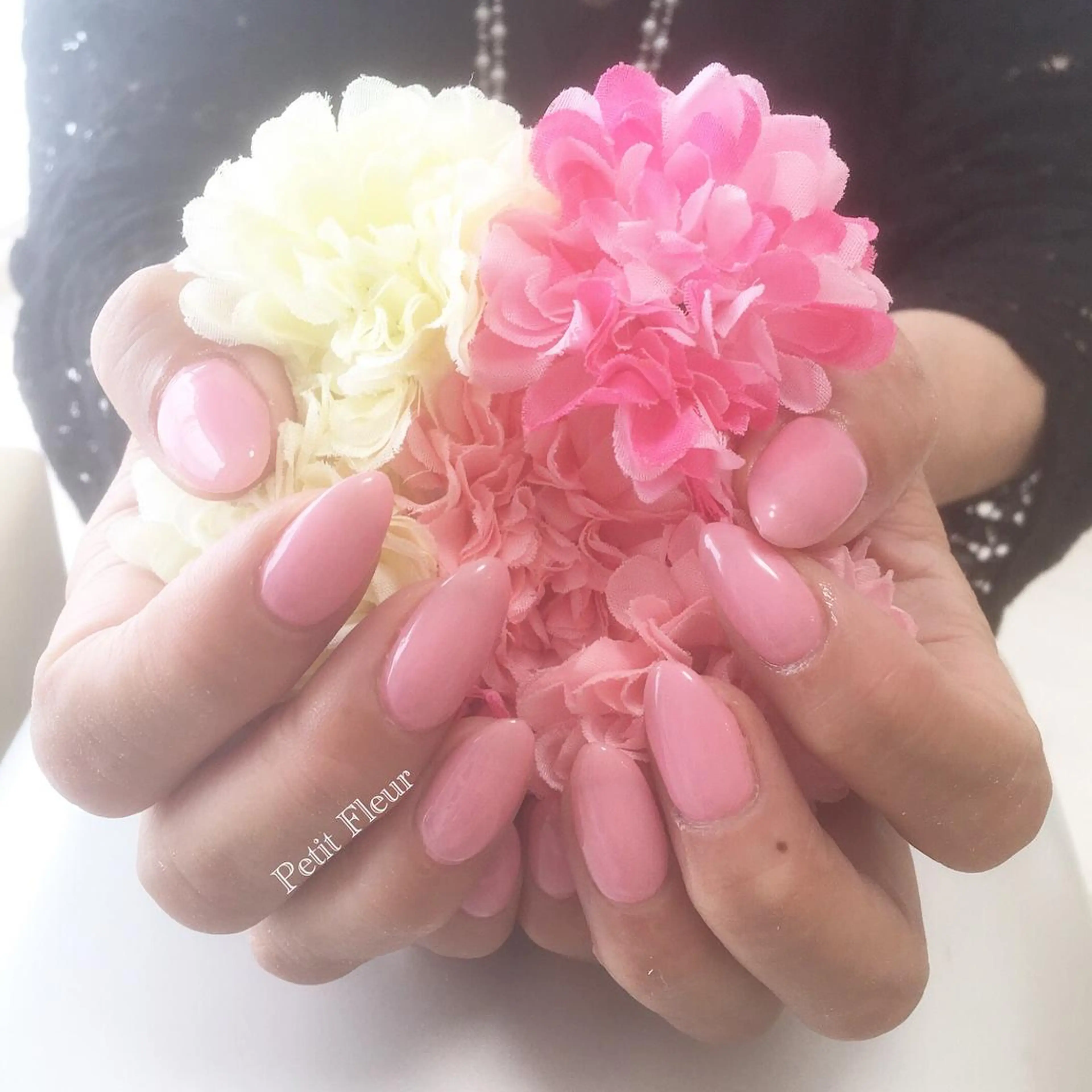 ネイル ワンカラーネイル ハンドネイル Petit Fleur所属・青柳 亜梨奈のマツエク・マツパデザイン