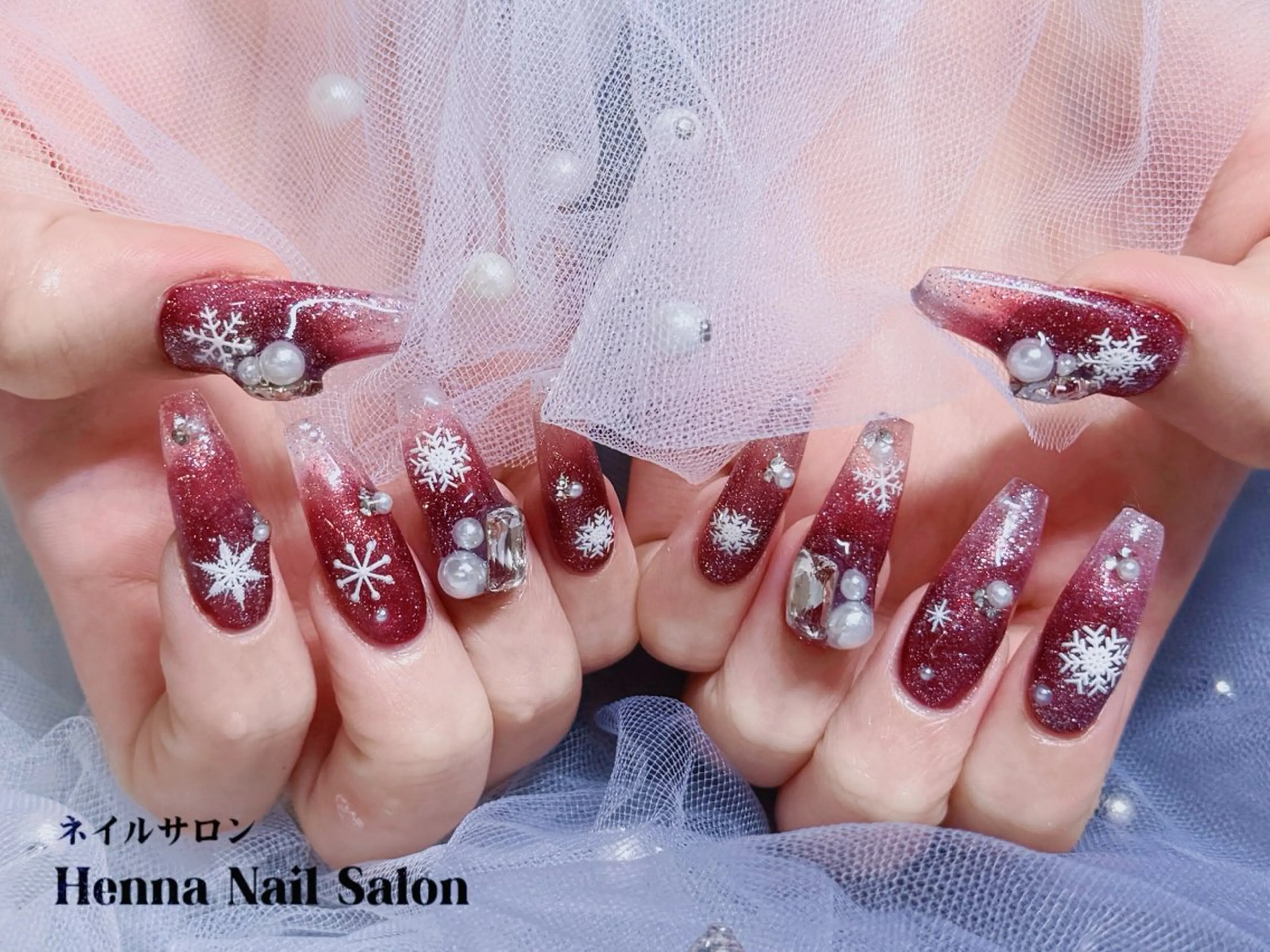 ネイル Henna Kongssalonのネイルデザイン