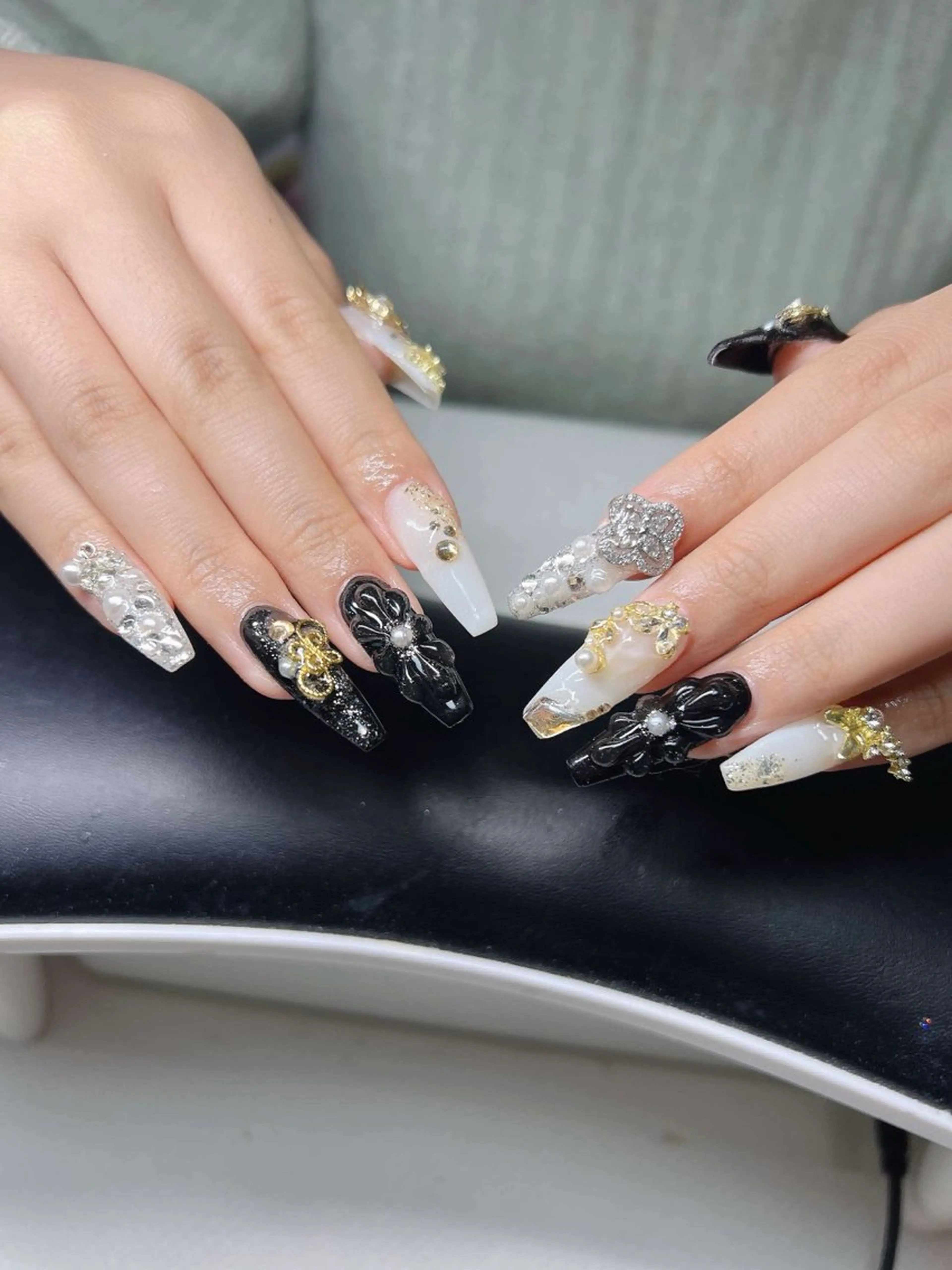 ネイル 長さ出し グラデーション キラキラネイル マグネットネイル ミラーネイル Lee Nails チップ長さだし専門店のネイルデザイン