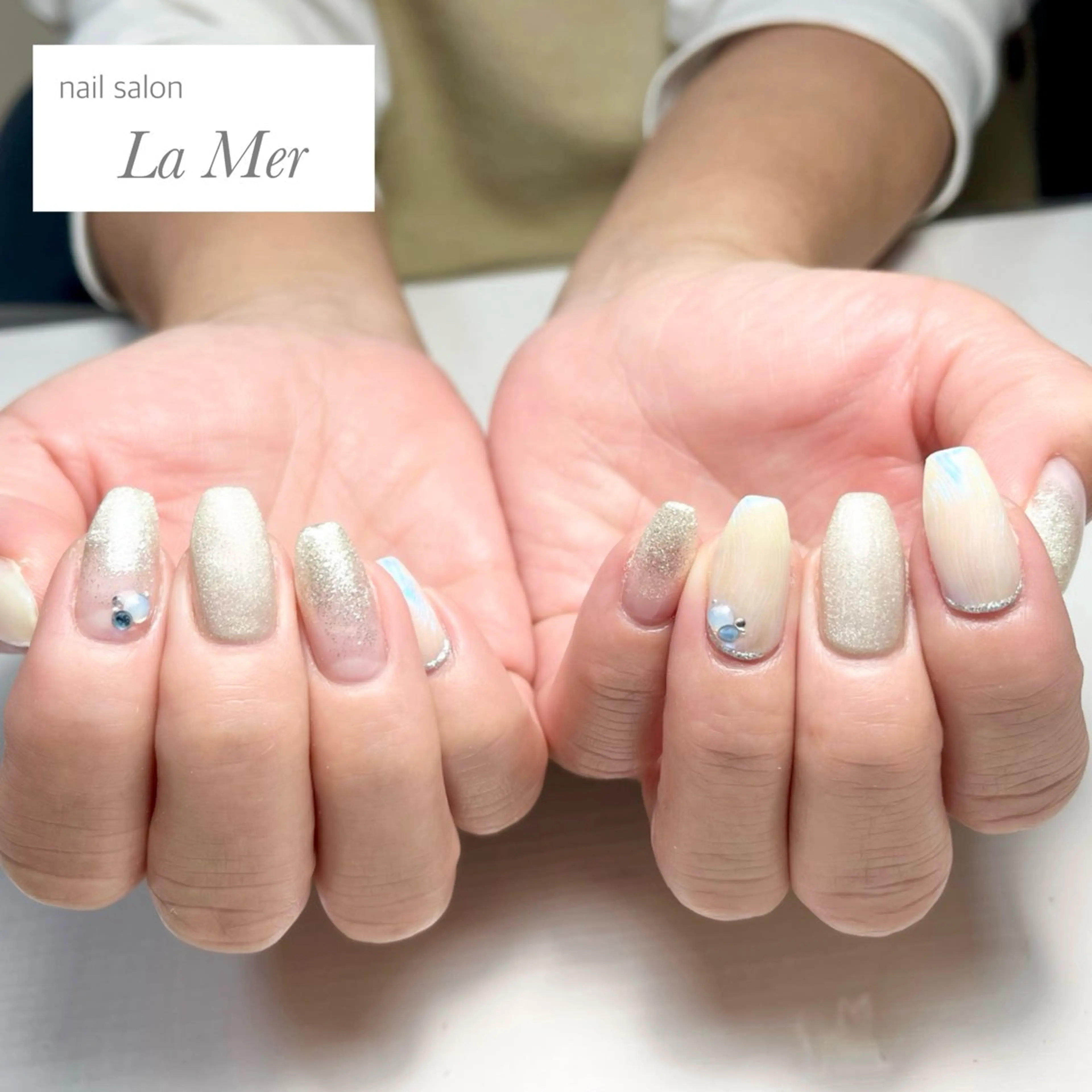 ネイル オーロラネイル ニュアンスネイル ハンドネイル nailsalon La Merのネイルデザイン