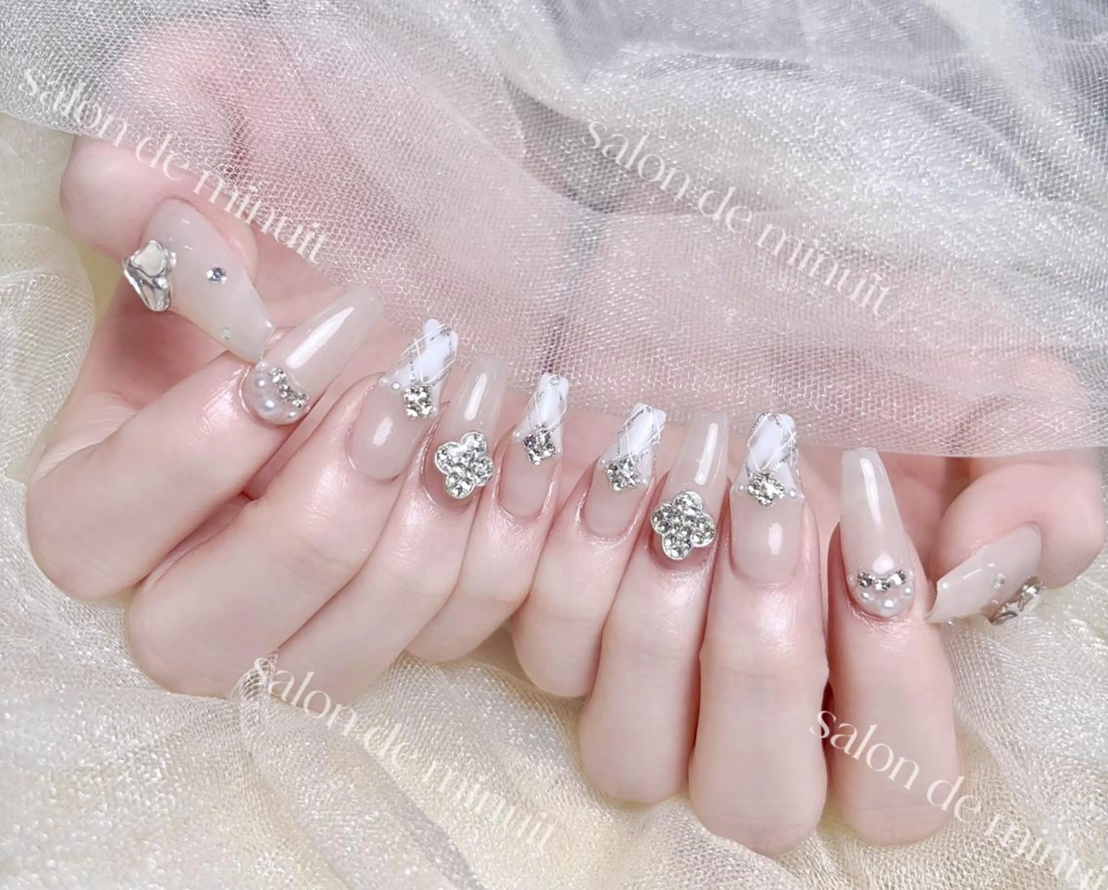 ネイル ハンドネイル ハンドケア Momo 🤍のネイルデザイン