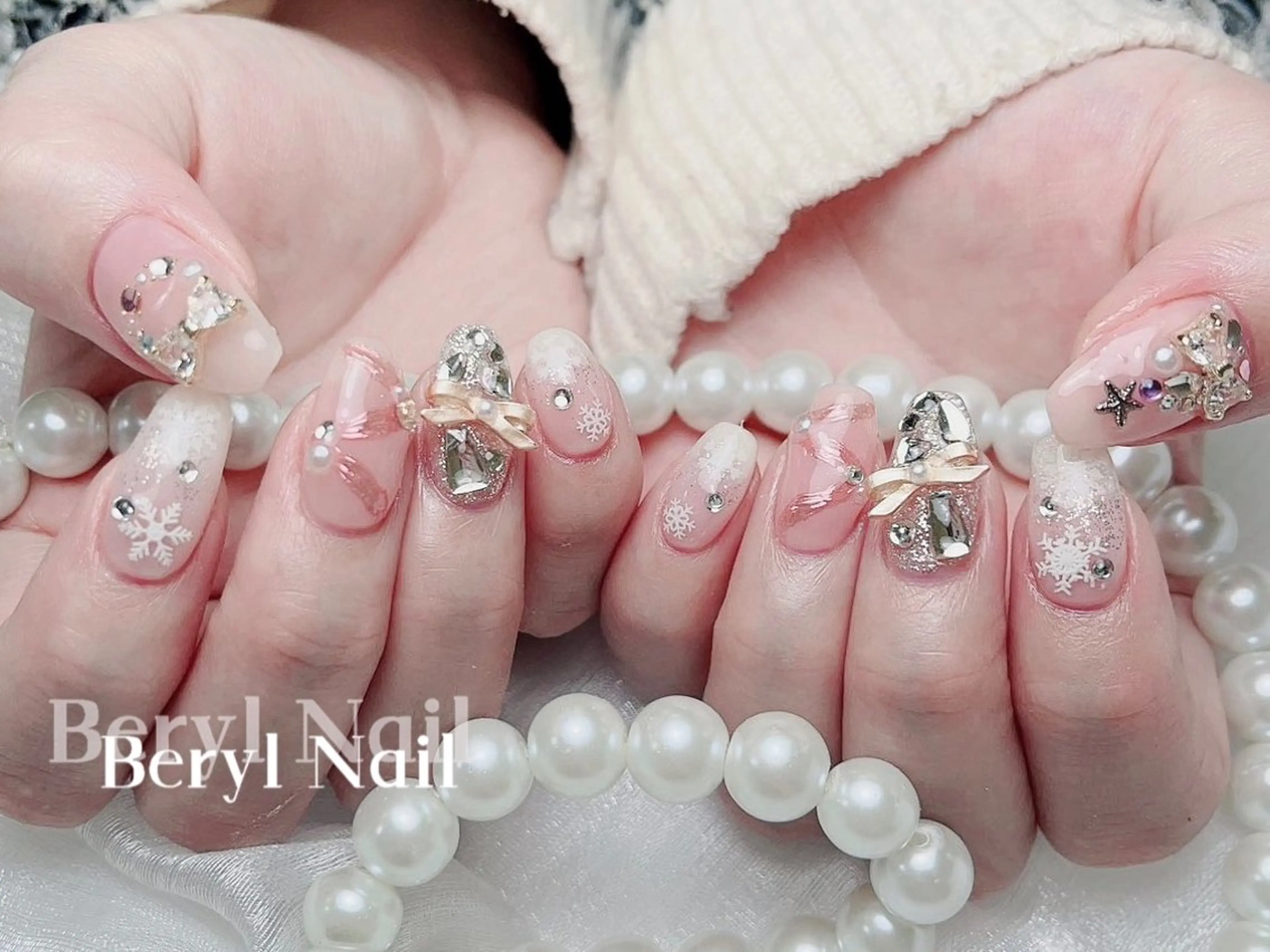 ミディアム ハンドネイル Beryl Nail所属・Beryl Nail 新大久保のネイルデザイン