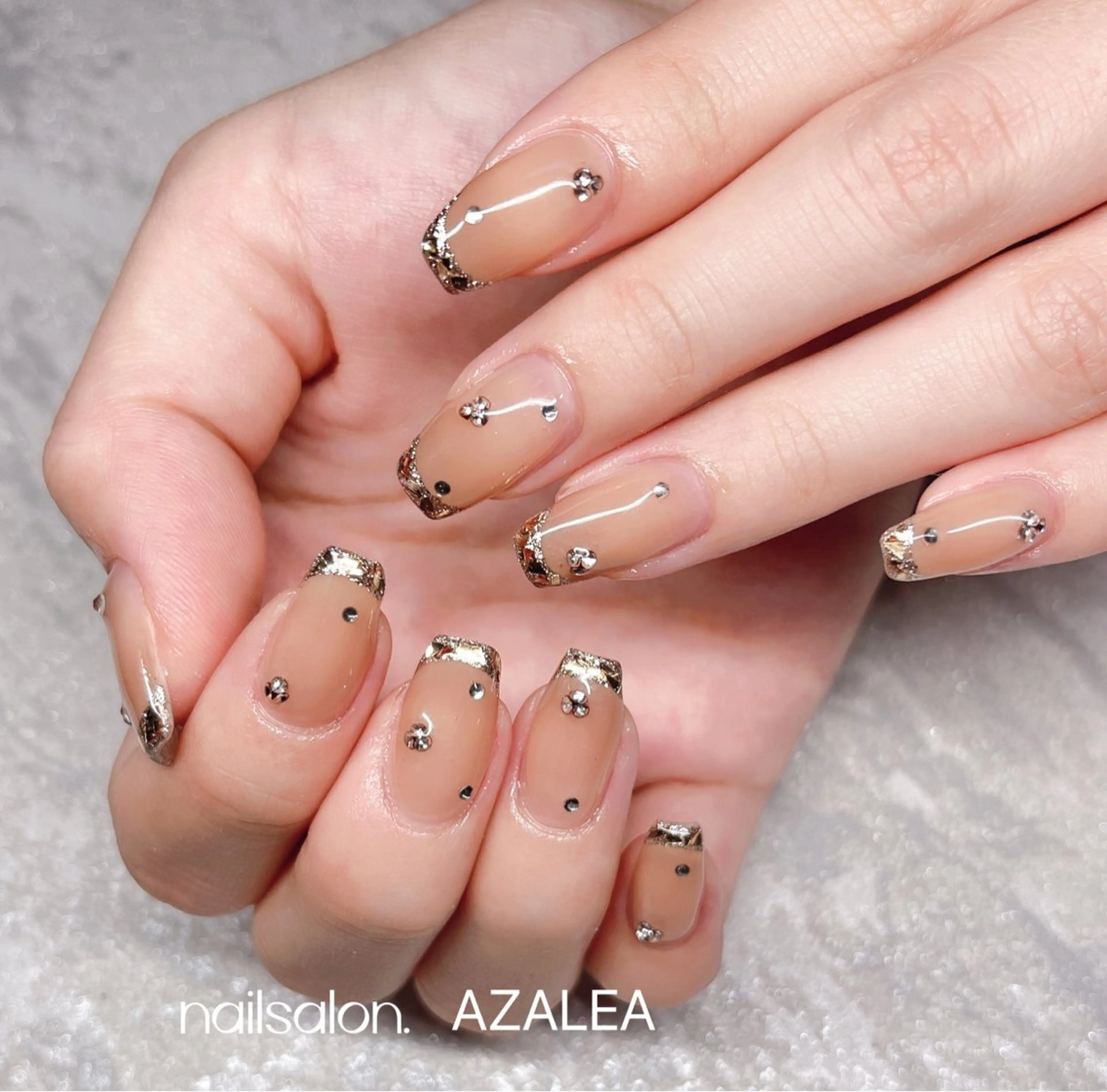 ネイル R inのネイルデザイン