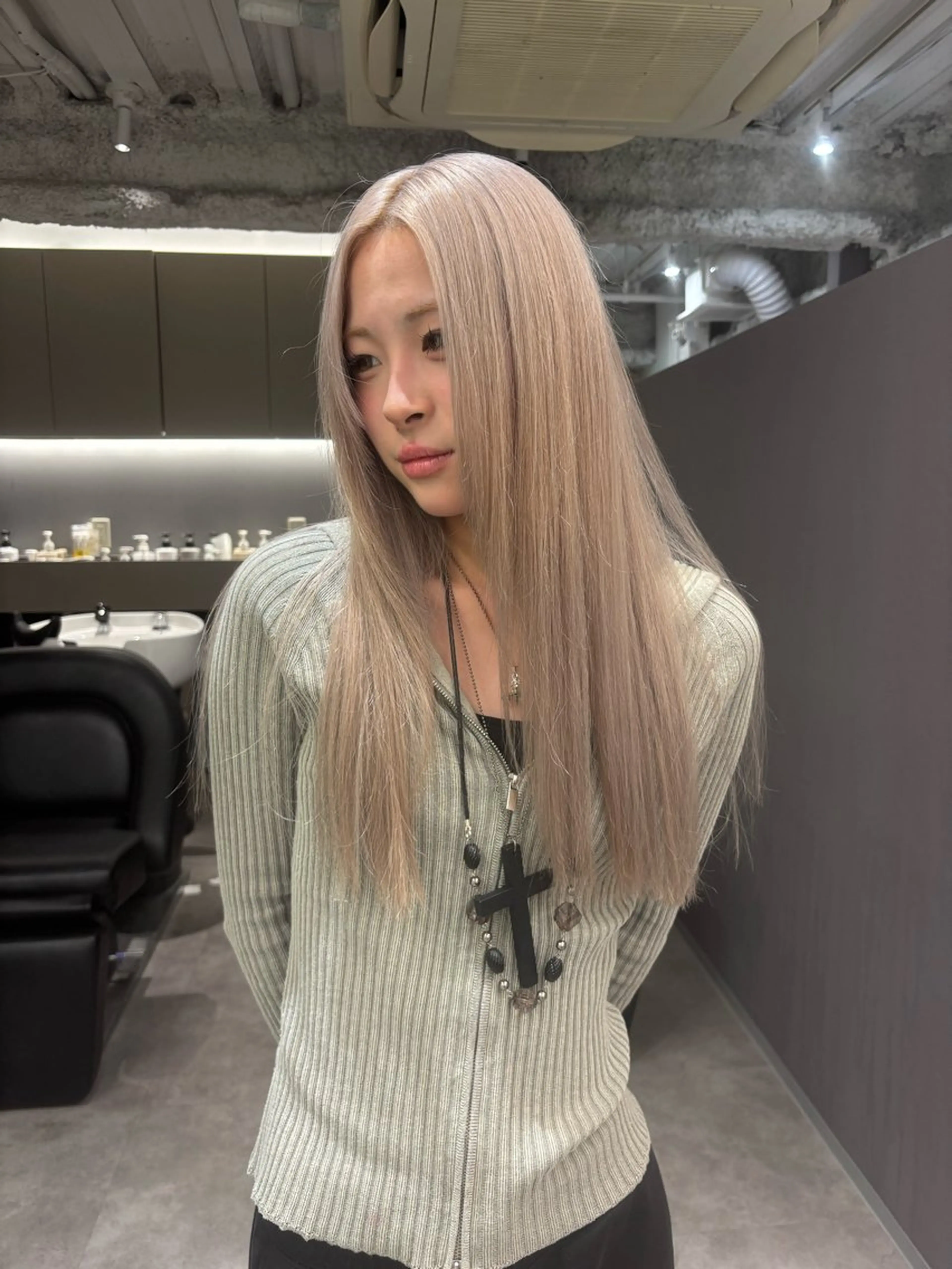 ロング カラー ブリーチ ハイトーンカラー 髪質改善 ヘアカラー トリートメント 名古屋／デザイン／ ブリーチ/松井亮磨のヘアスタイル