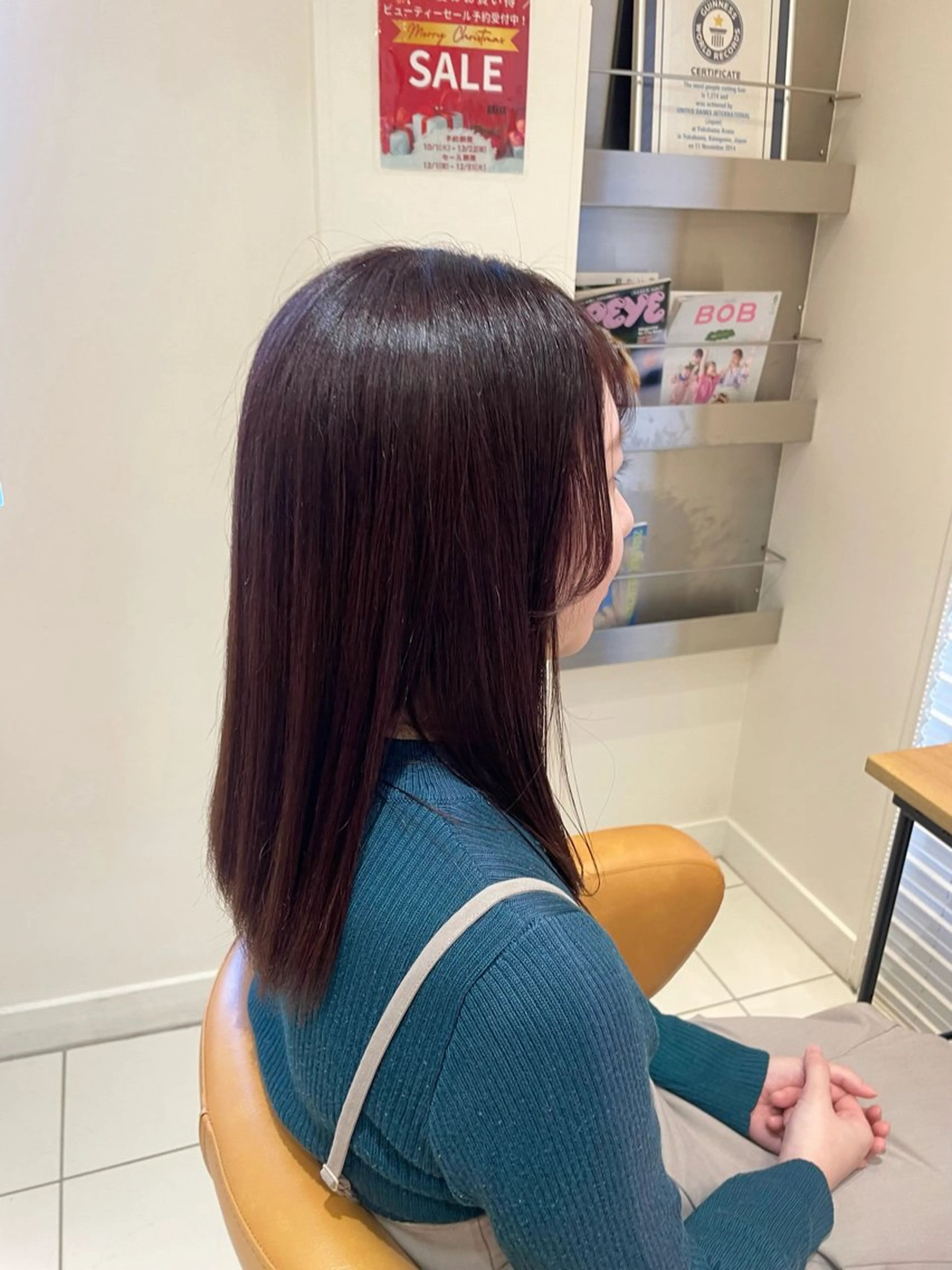 セミロング カット ヘアカラー 🪸暖色艶カラー/ shiori🫧のヘアスタイル