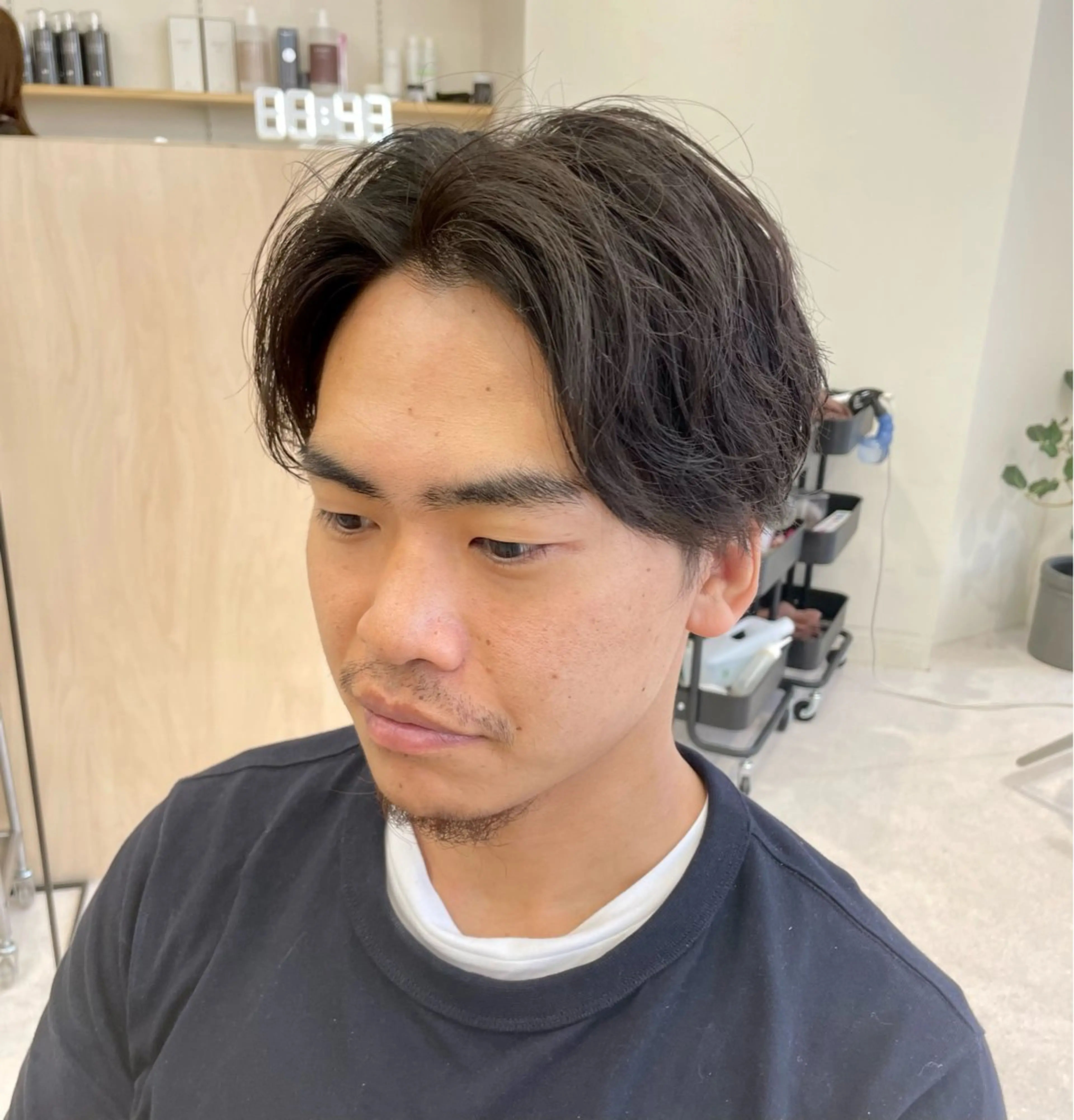 メンズ アップバング メンズパーマ カット ヘアカラー パーマ hana ・メンズ特化のヘアスタイル